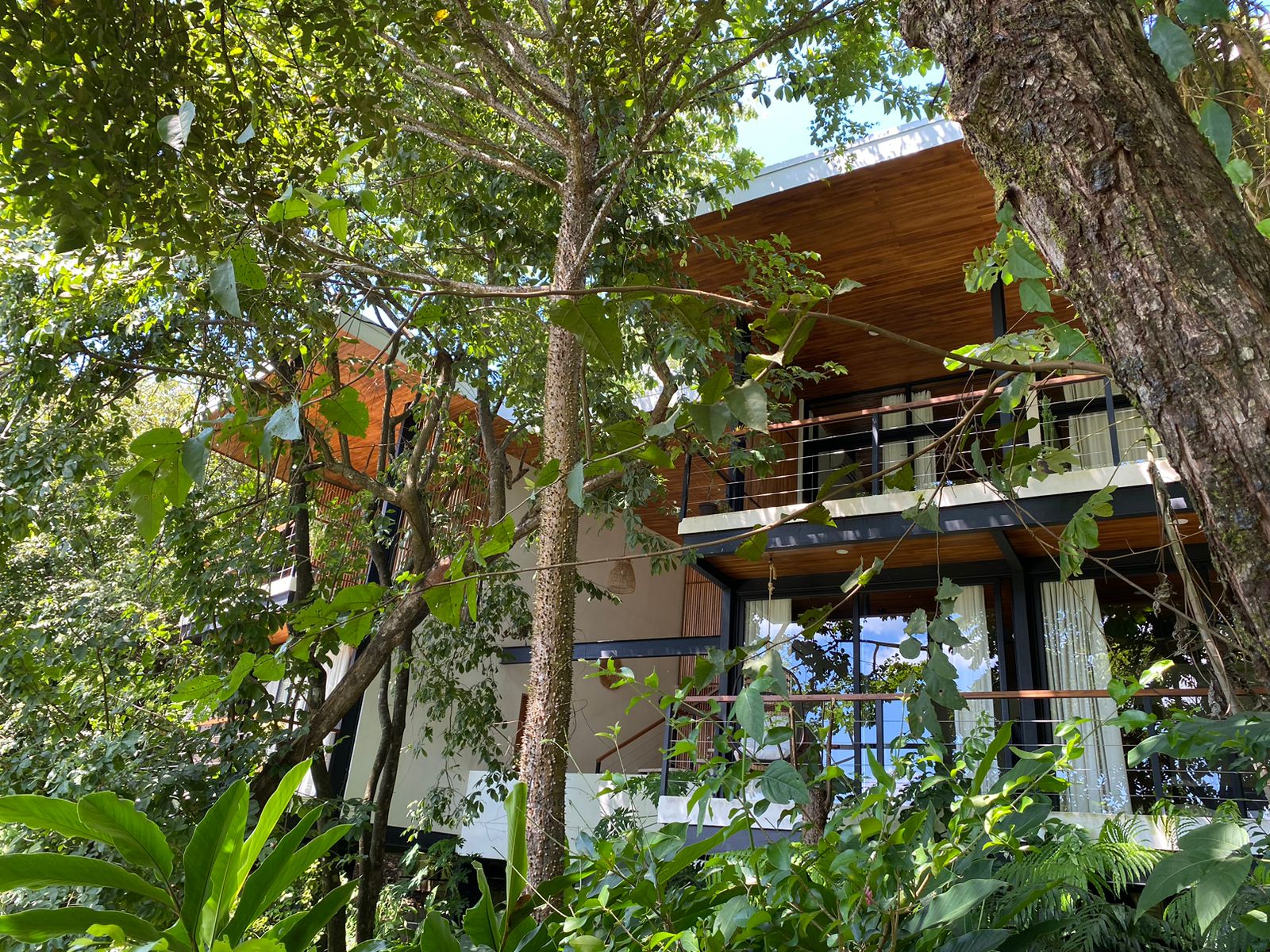 4 bed Single Family Homes For Sale in Playa Hermosa Santa Teresa, Puntarenas - thumb 3