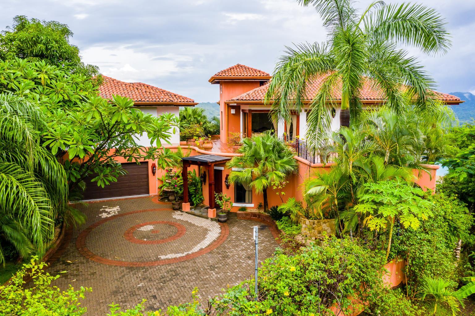 4 bed Single Family Homes For Sale in Playa Potrero, Guanacaste - thumb 19