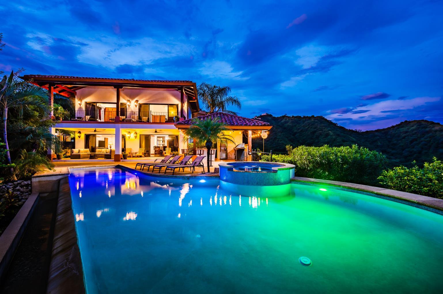 4 bed Single Family Homes For Sale in Playa Potrero, Guanacaste - thumb 18