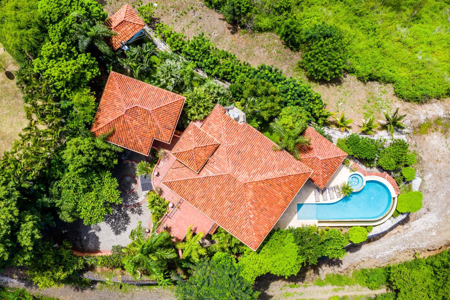 4 bed Single Family Homes For Sale in Playa Potrero, Guanacaste - thumb 20