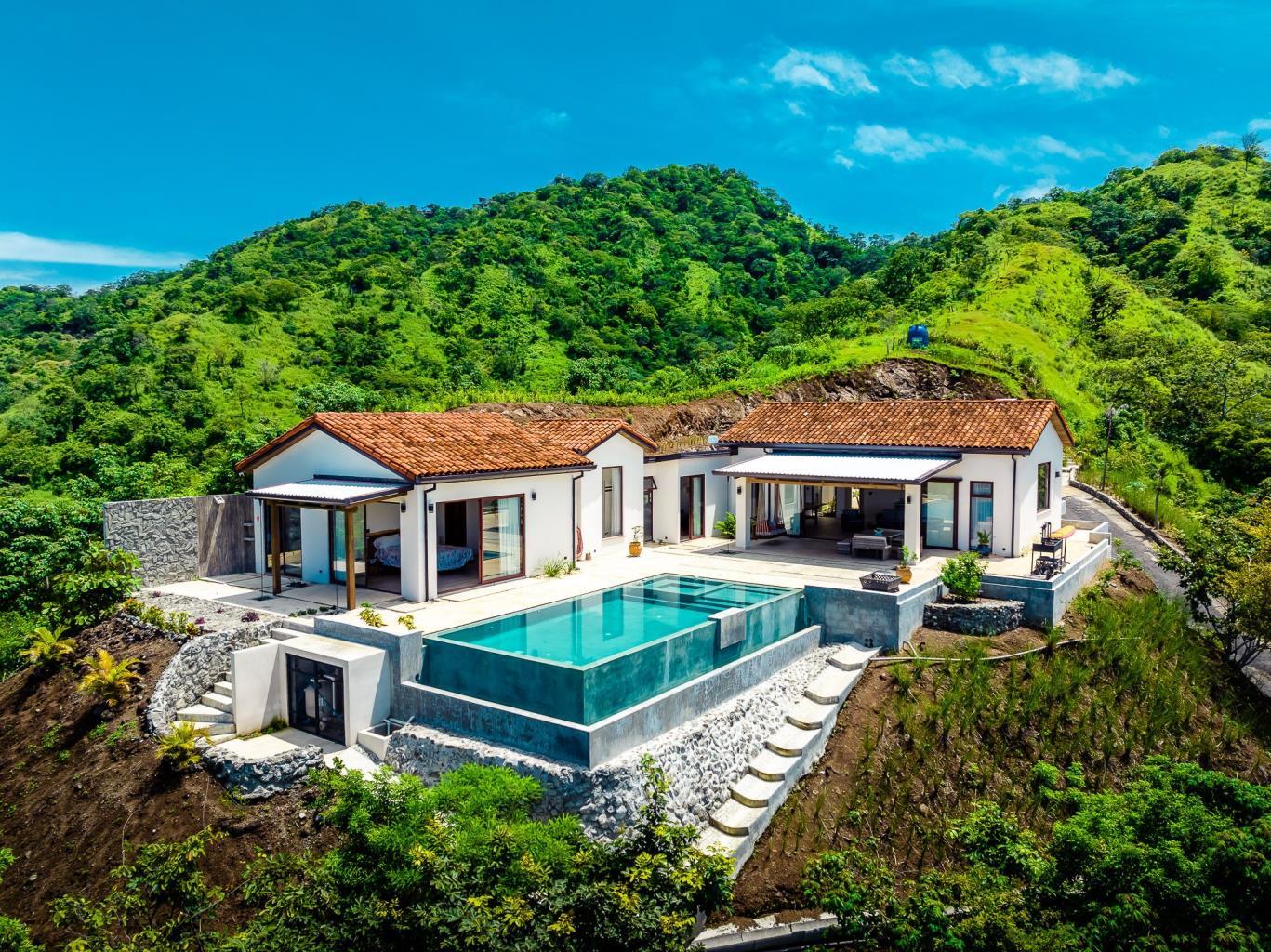 3 bed Single Family Homes For Sale in Playa Potrero, Guanacaste - thumb 19