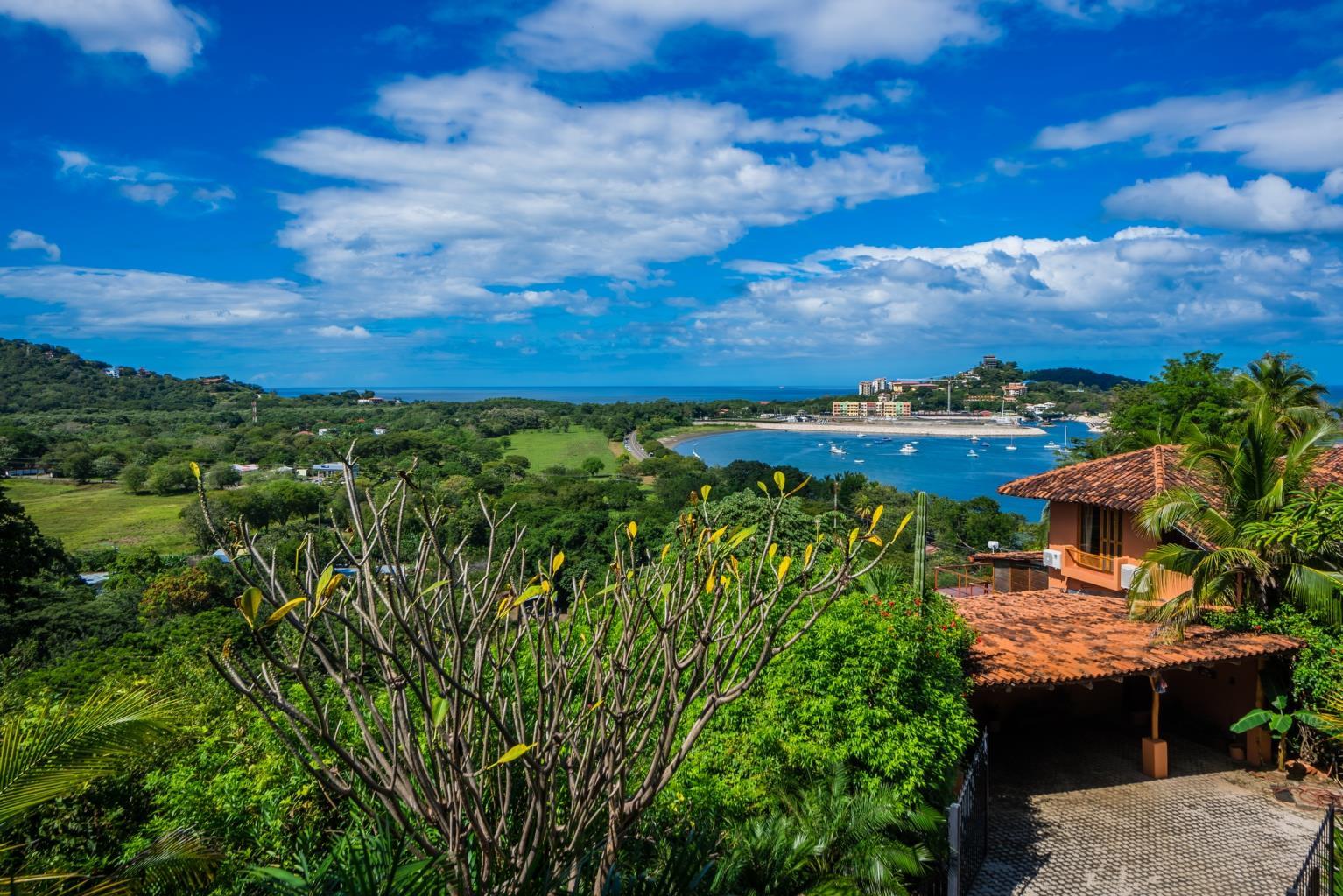 4 bed Single Family Homes For Sale in Playa Flamingo, Guanacaste - thumb 15