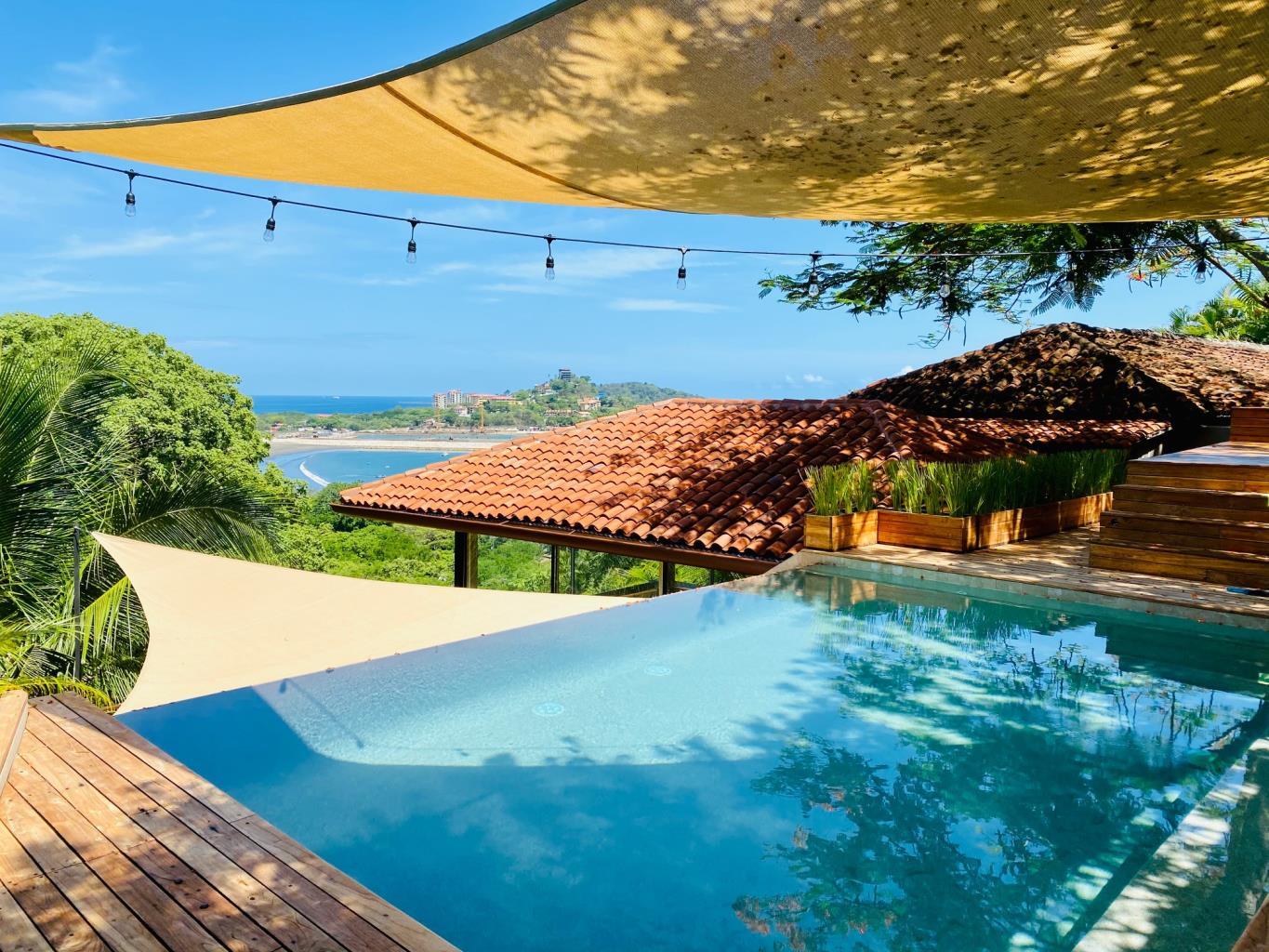 4 bed Single Family Homes For Sale in Playa Flamingo, Guanacaste - thumb 4
