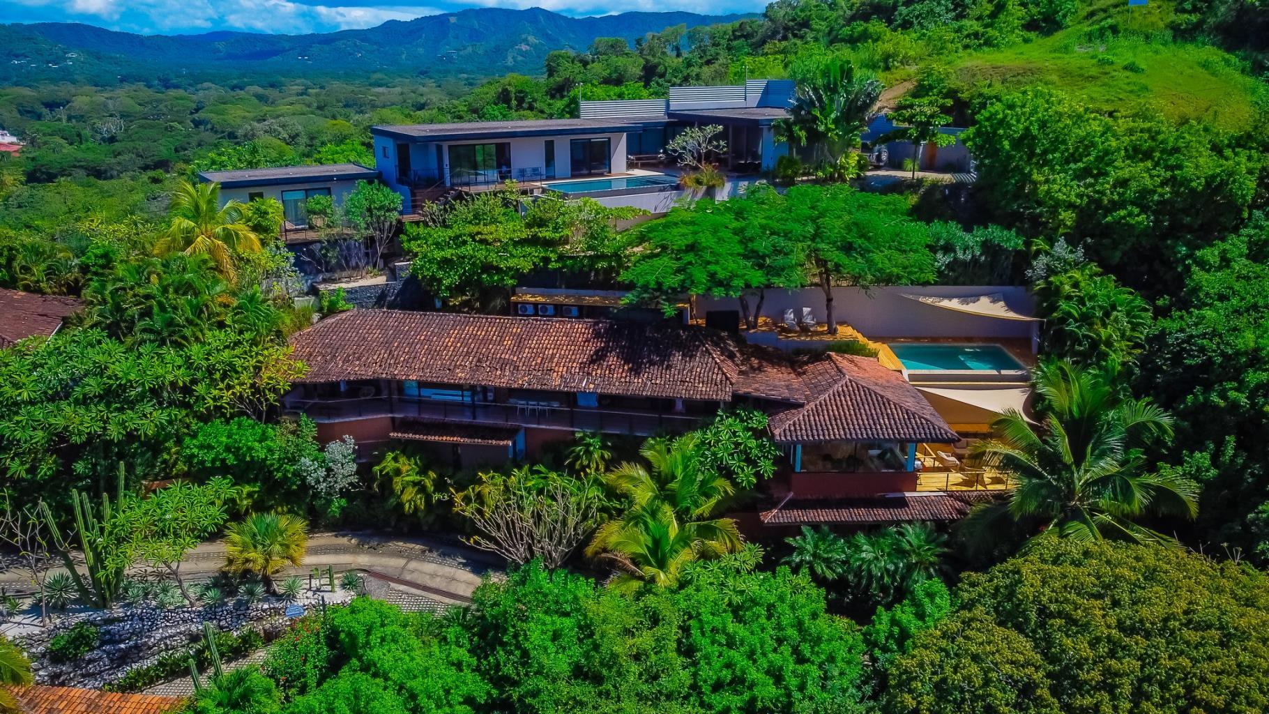 4 bed Single Family Homes For Sale in Playa Flamingo, Guanacaste - thumb 5