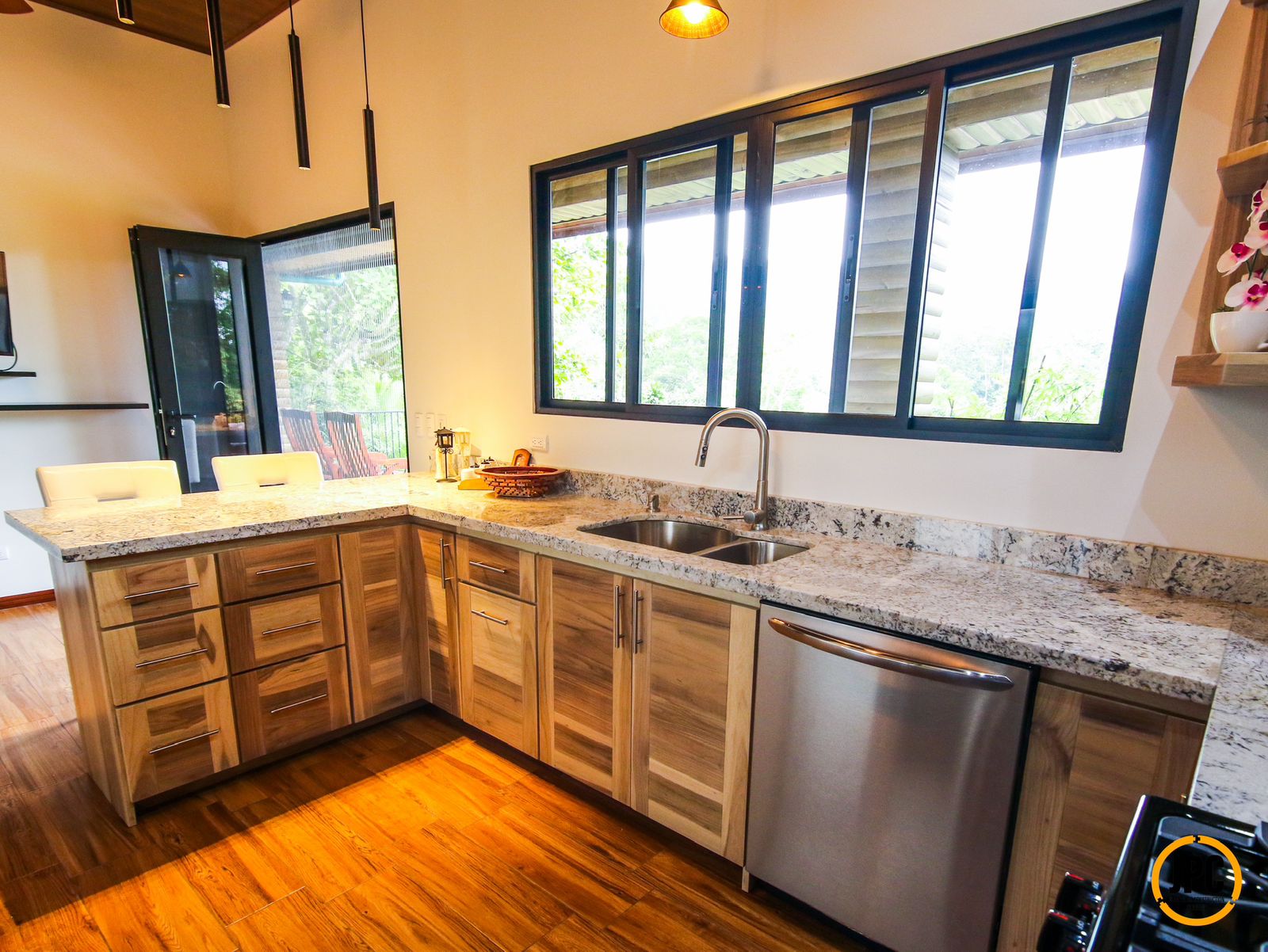 2 bed Single Family Homes For Sale in Dominical, Puntarenas - thumb 12