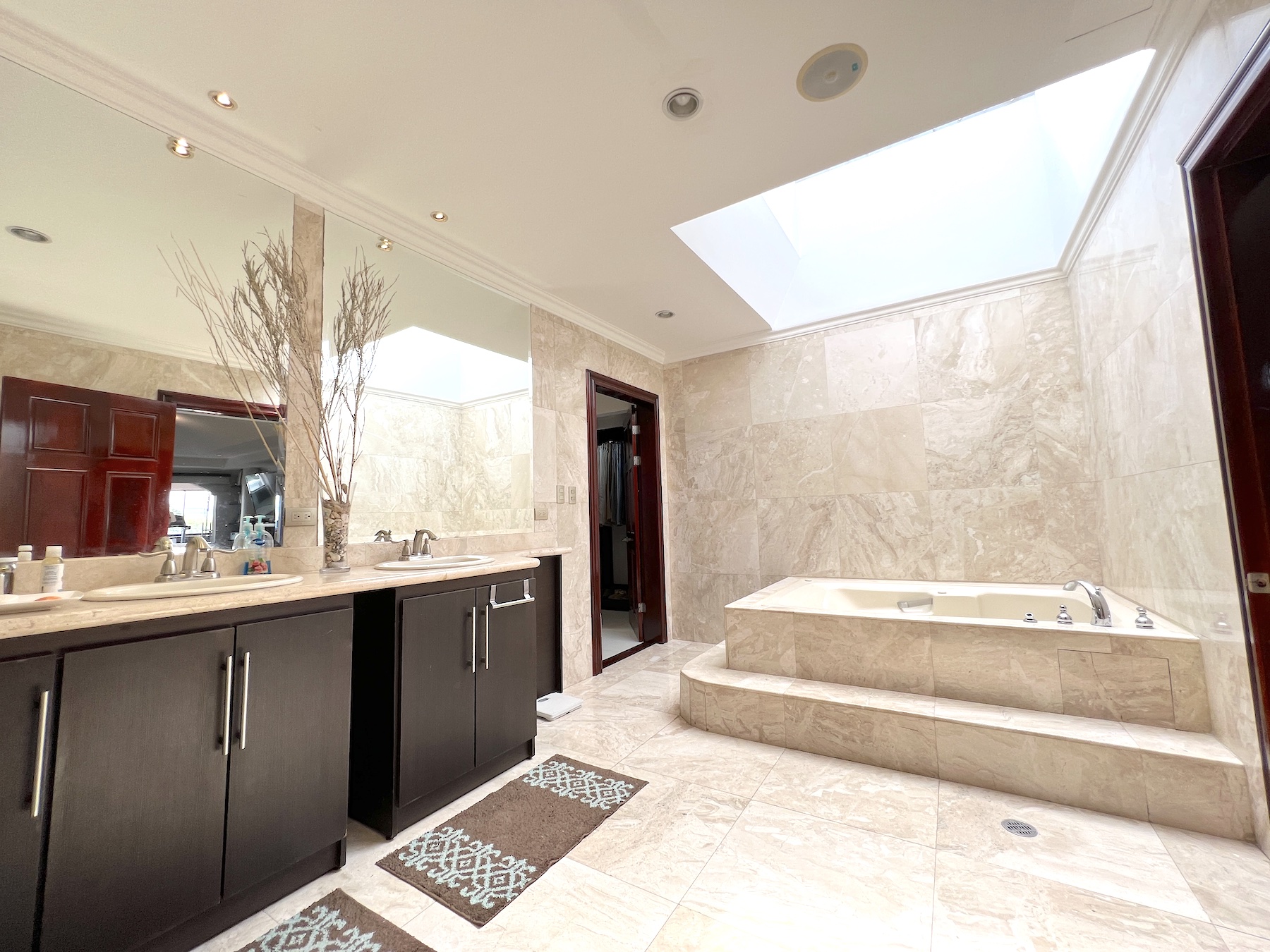 6 bed Single Family Homes For Sale in La Guacima, Alajuela - thumb 22