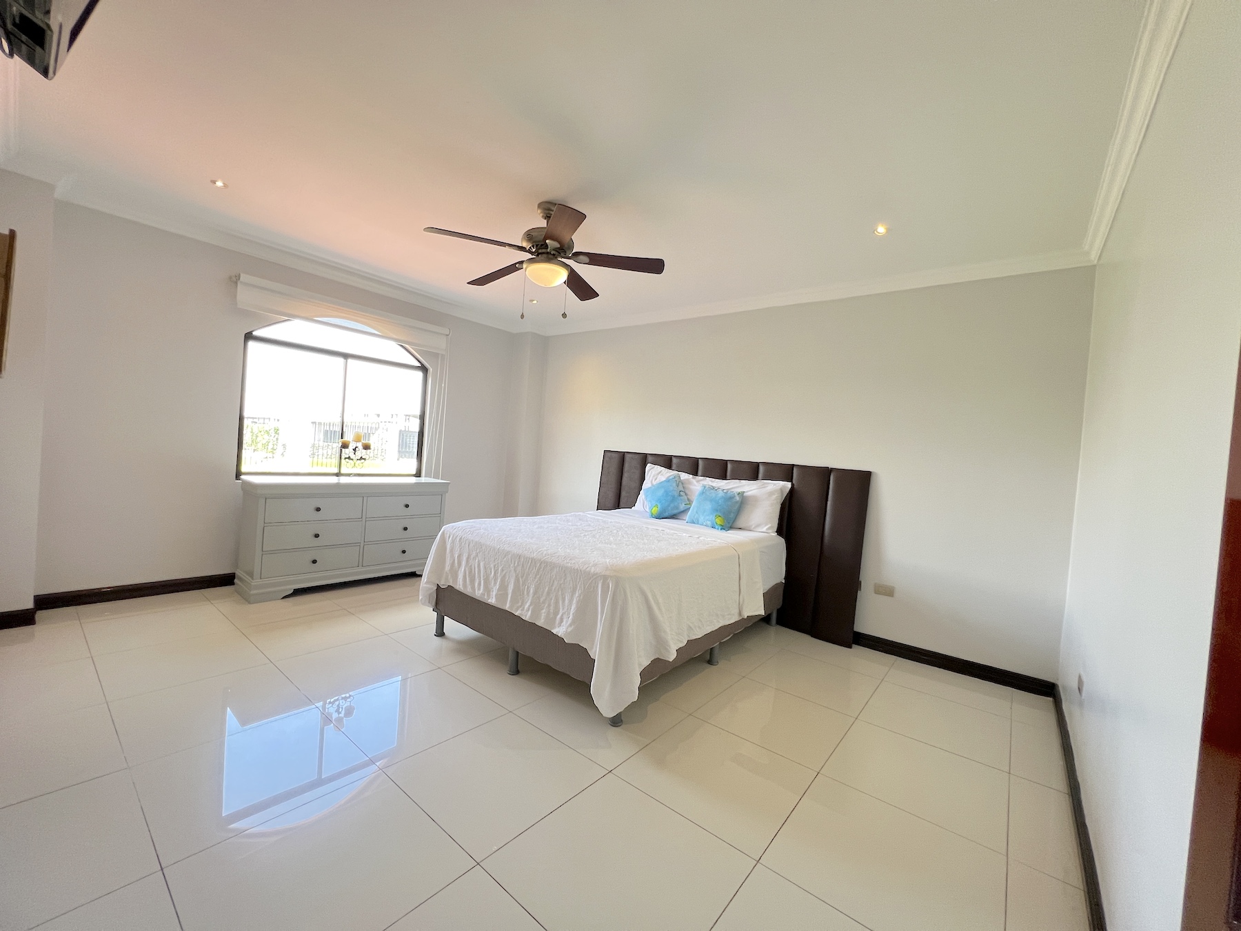 6 bed Single Family Homes For Sale in La Guacima, Alajuela - thumb 12