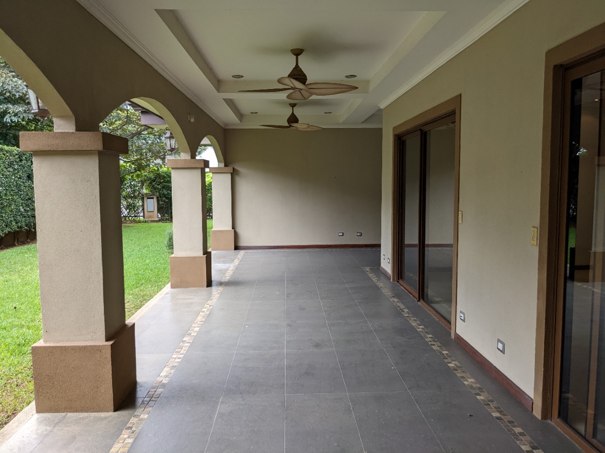 6 bed Single Family Homes For Sale in Santa Ana, San Jose - thumb 14