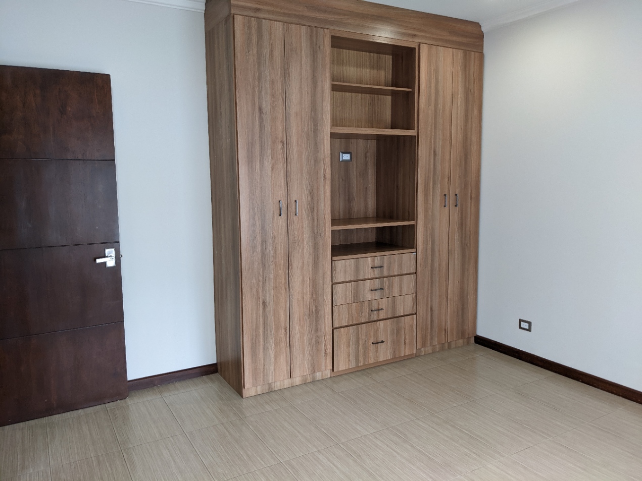 6 bed Single Family Homes For Sale in Santa Ana, San Jose - thumb 22