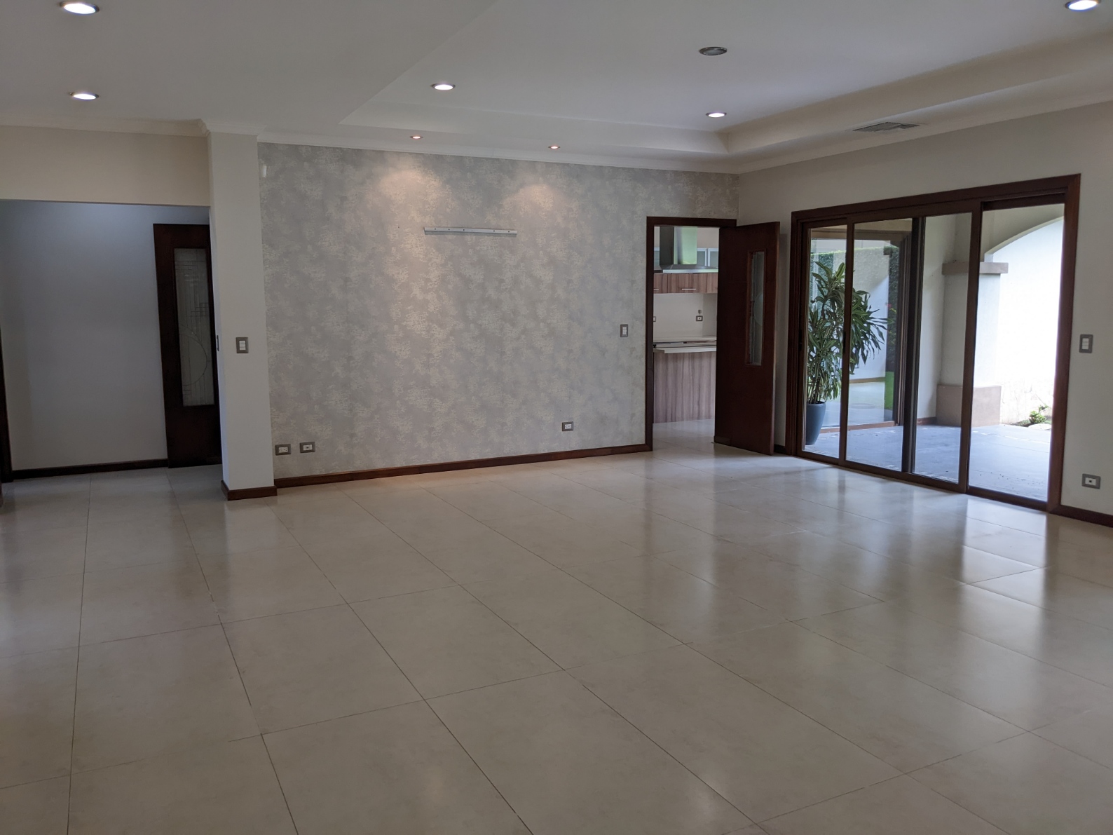 6 bed Single Family Homes For Sale in Santa Ana, San Jose - thumb 19