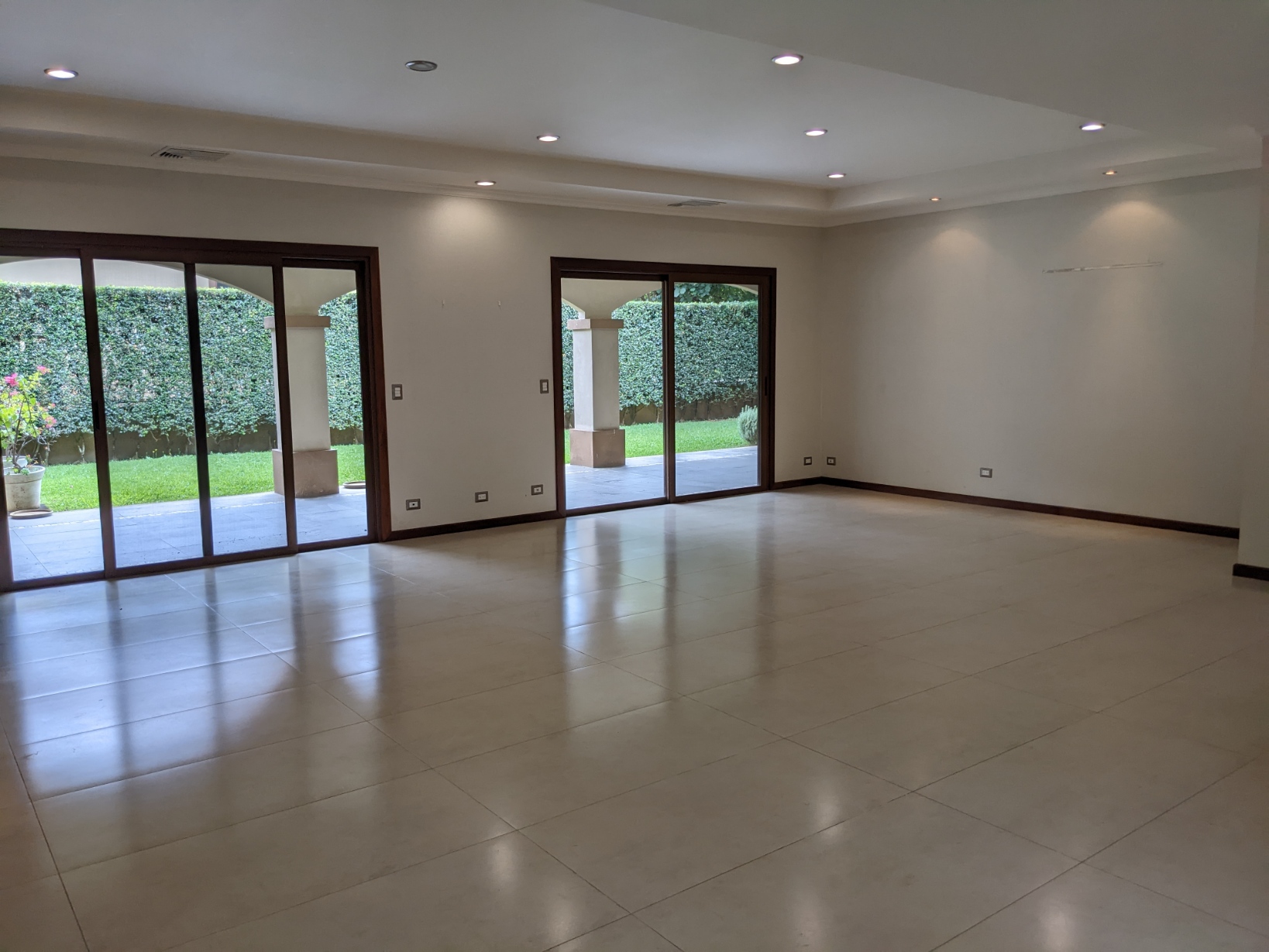 6 bed Single Family Homes For Sale in Santa Ana, San Jose - thumb 10