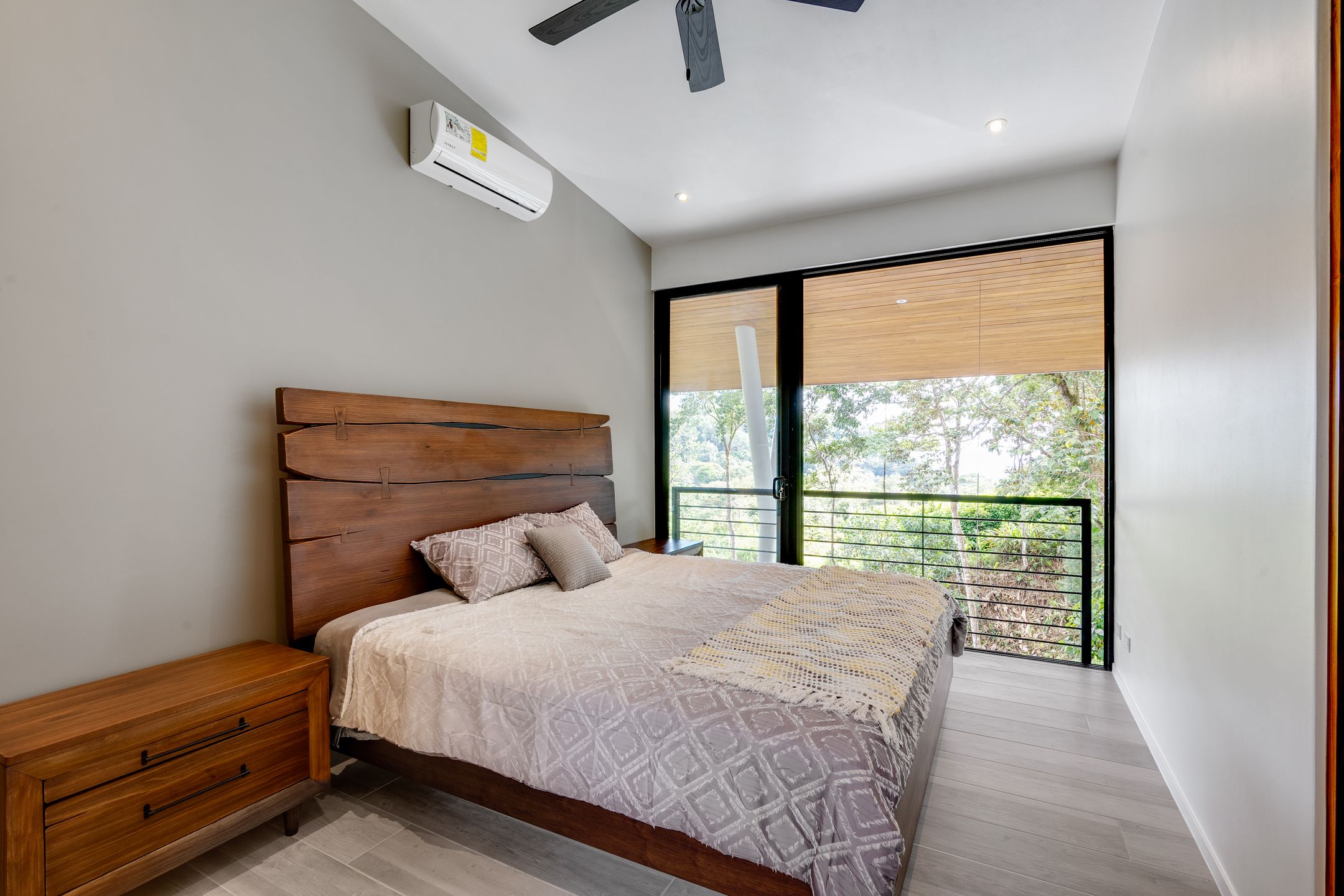 4 bed Single Family Homes For Sale in Dominical, Puntarenas - thumb 16