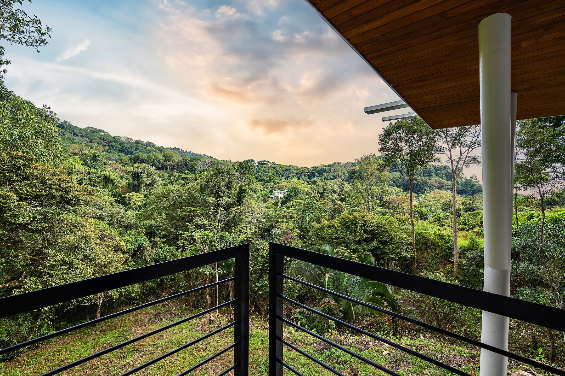 4 bed Single Family Homes For Sale in Dominical, Puntarenas - thumb 26
