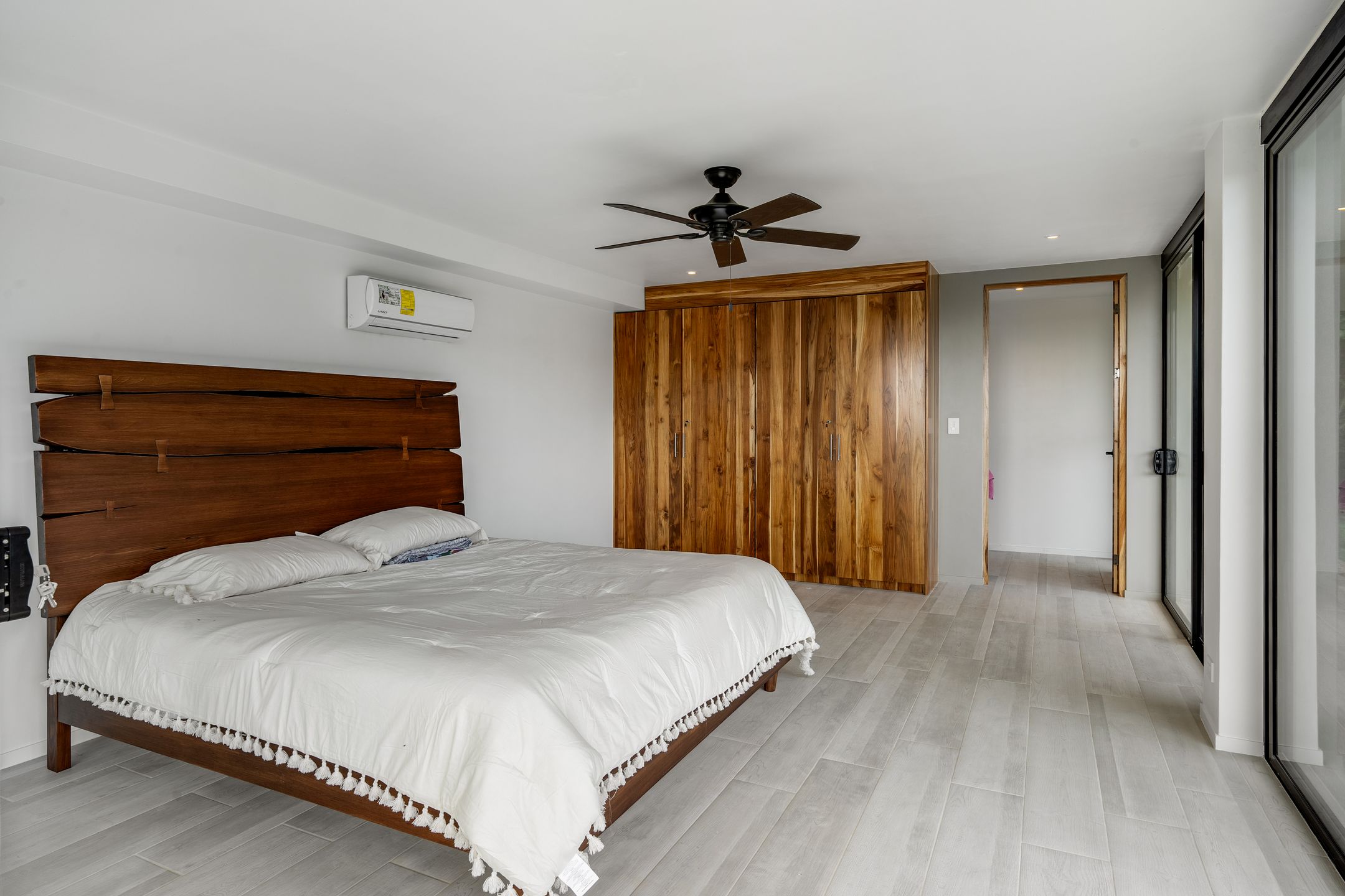 4 bed Single Family Homes For Sale in Dominical, Puntarenas - thumb 18