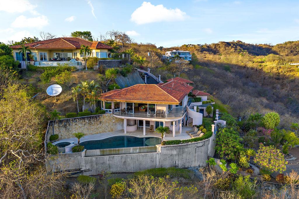 3 bed Single Family Homes For Sale in Playa Potrero, Guanacaste - thumb 26