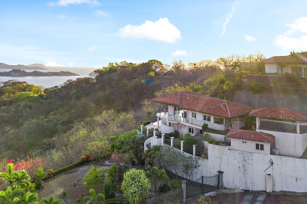 3 bed Single Family Homes For Sale in Playa Potrero, Guanacaste - thumb 23