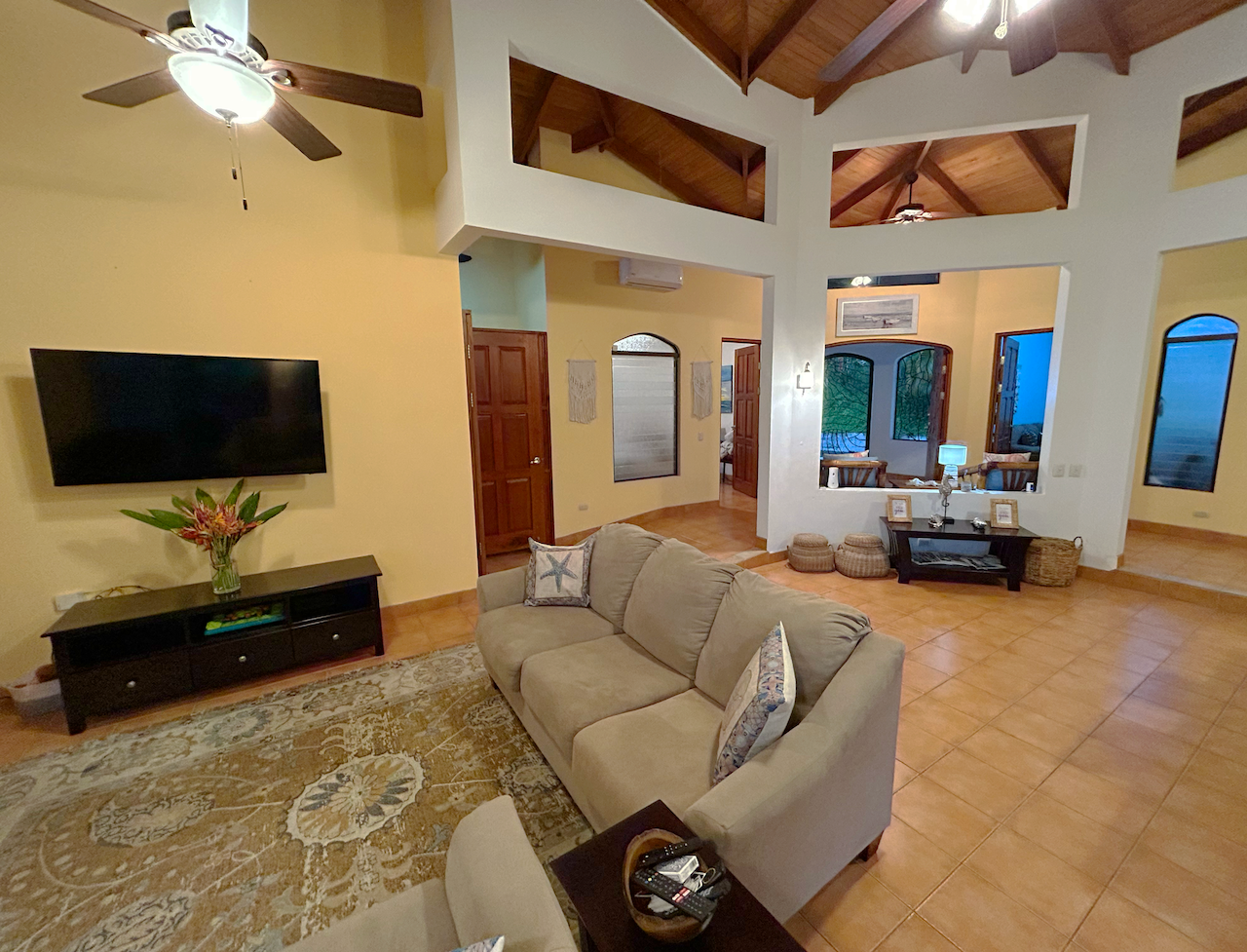 4 bed Single Family Homes For Sale in Ojochal, Puntarenas - thumb 5