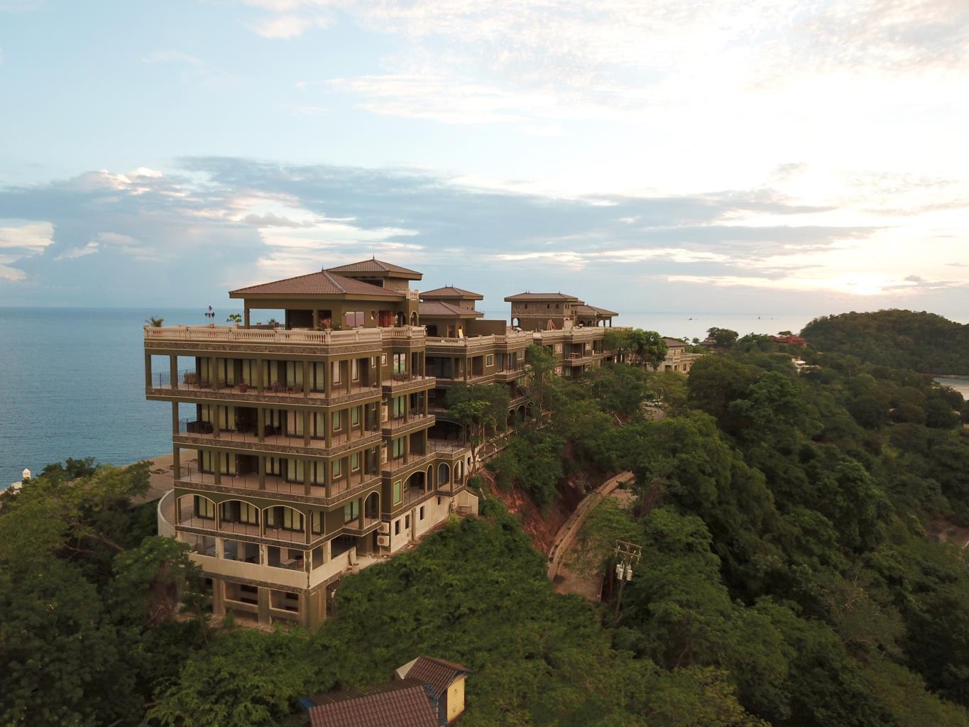 3 bed Condo For Sale in Playa Flamingo, Guanacaste - thumb 5