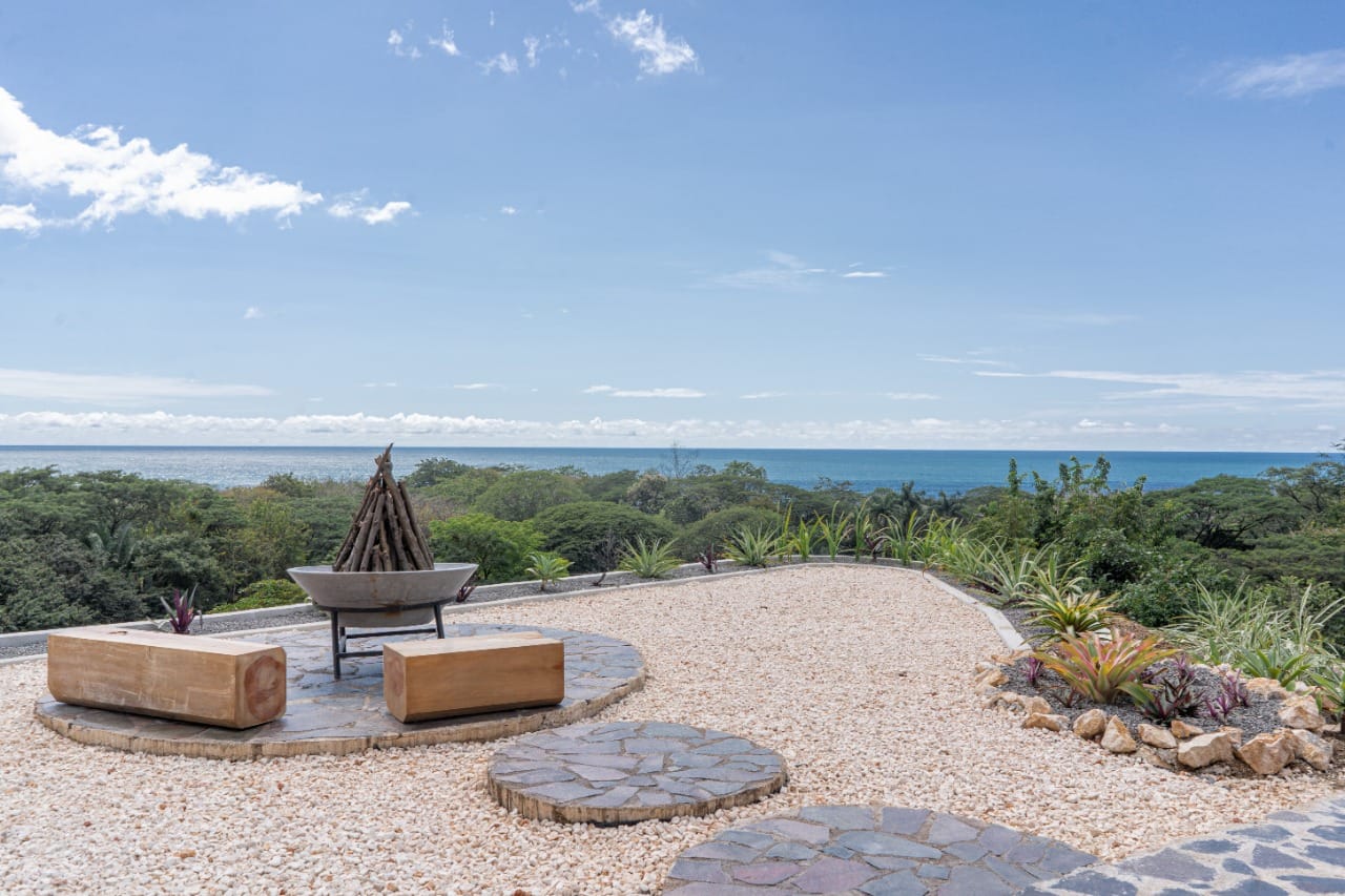 5 bed Single Family Homes For Sale in Santa Teresa, Puntarenas - thumb 10