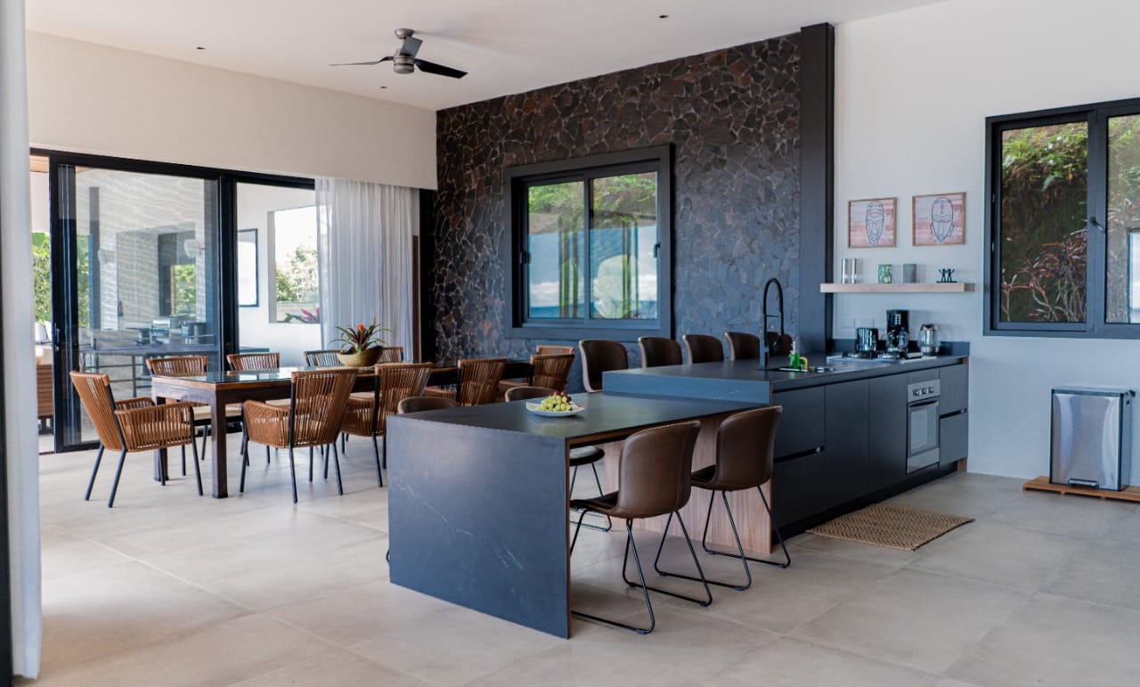 5 bed Single Family Homes For Sale in Santa Teresa, Puntarenas - thumb 14