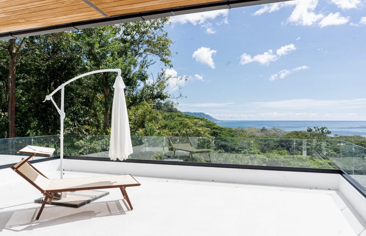 5 bed Single Family Homes For Sale in Santa Teresa, Puntarenas - thumb 5