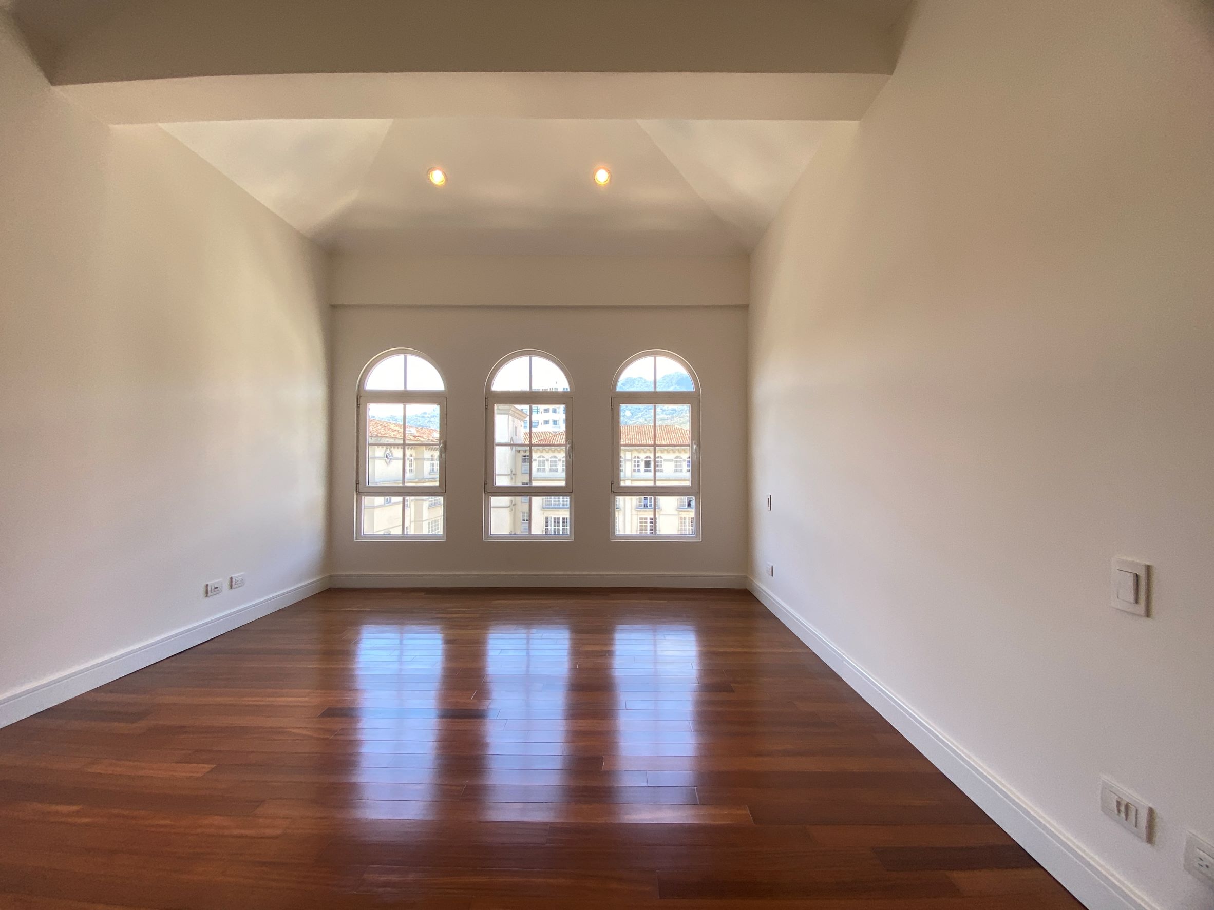 1 bed Apartment For Sale in Escazu, San Jose - thumb 2