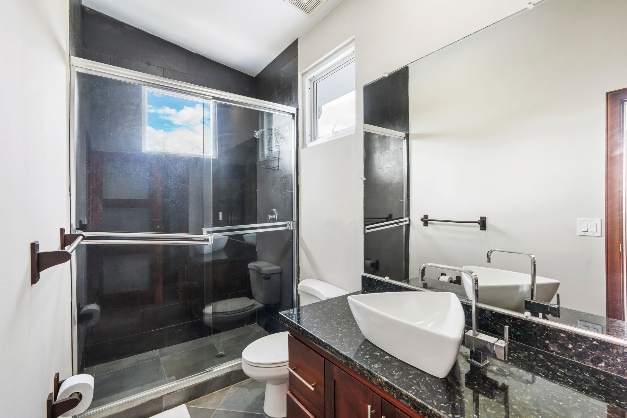 3 bed Single Family Homes For Sale in Manuel Antonio, Puntarenas - thumb 24