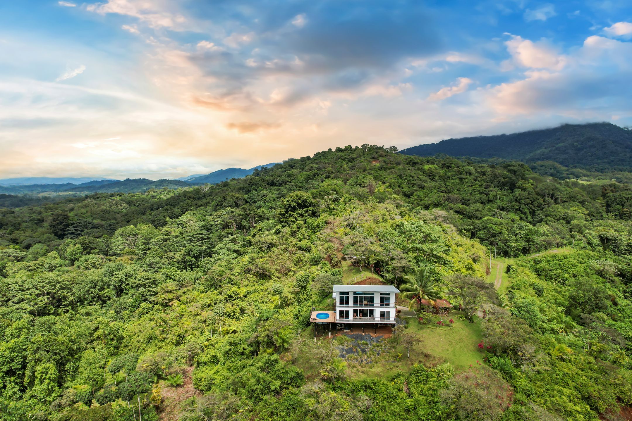 3 bed Single Family Homes For Sale in Manuel Antonio, Puntarenas - thumb 3