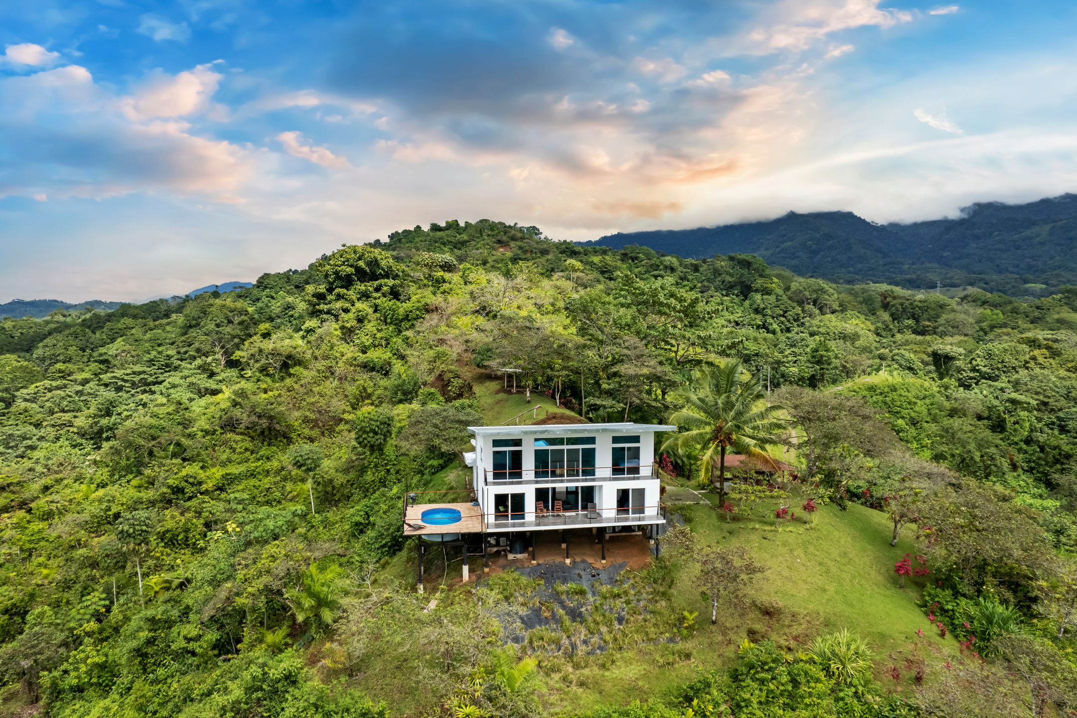 3 bed Single Family Homes For Sale in Manuel Antonio, Puntarenas - thumb 1