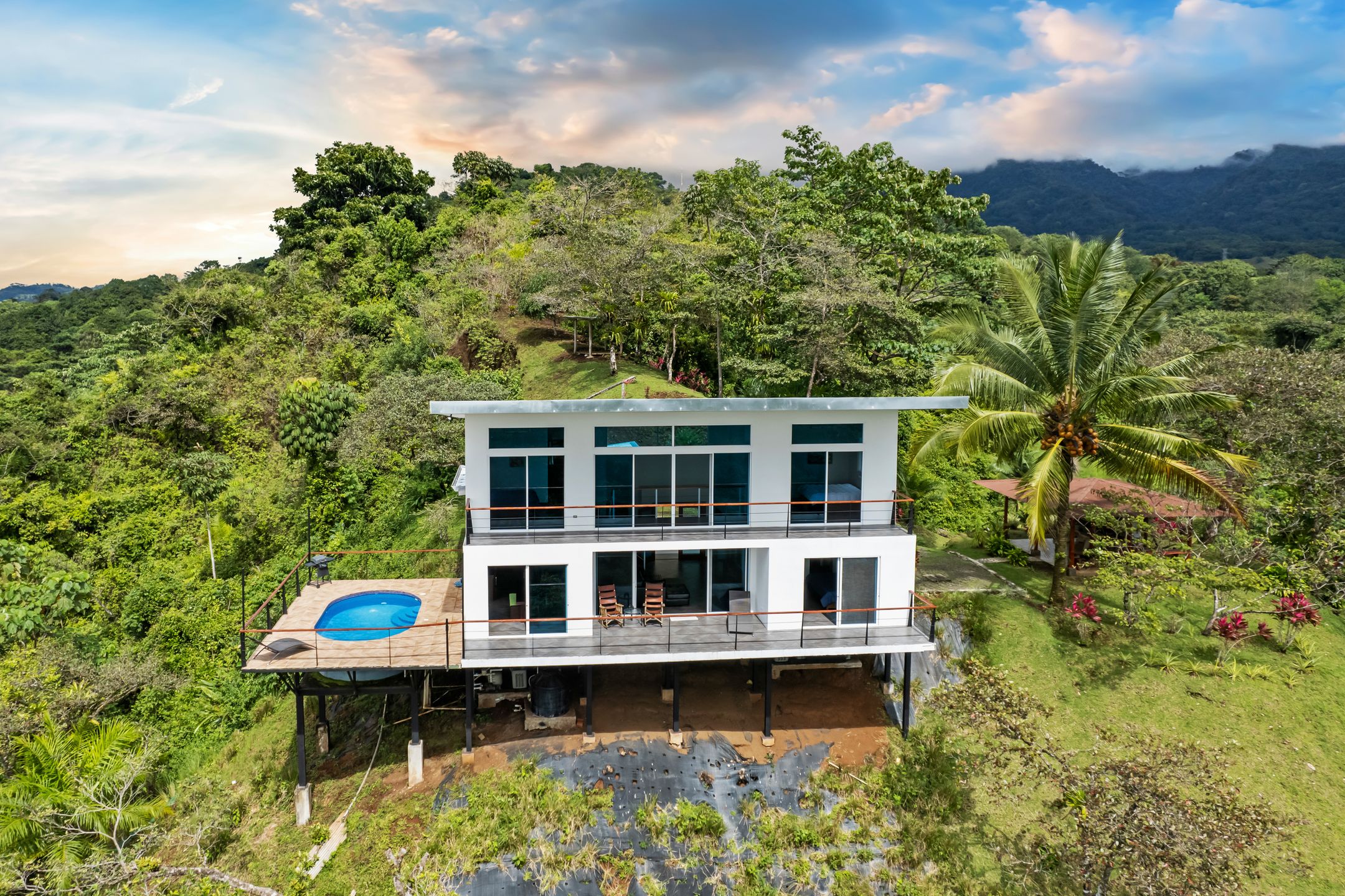 3 bed Single Family Homes For Sale in Manuel Antonio, Puntarenas - thumb 2