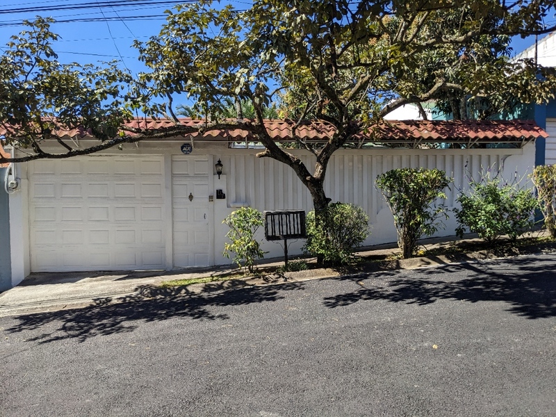 4 bed Single Family Homes For Sale in Curridabat, San Jose - 1