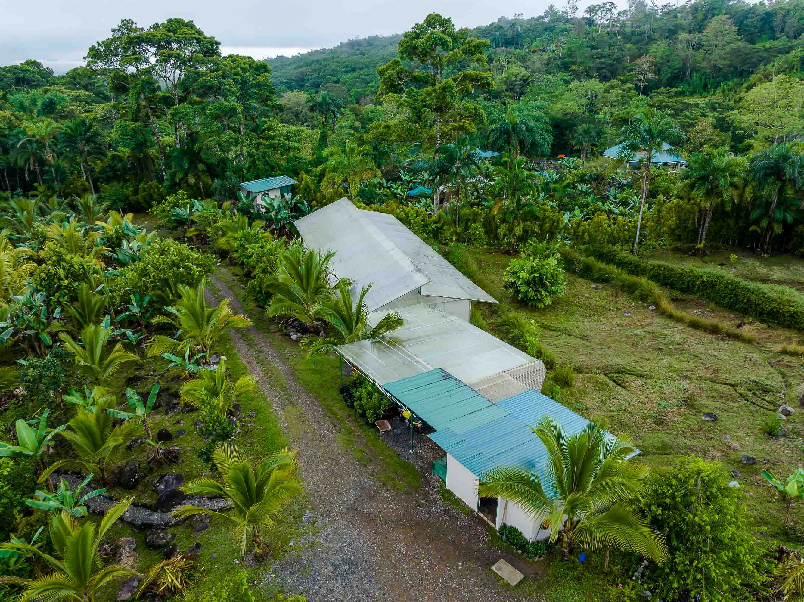 4 bed Single Family Homes For Sale in Perez Zeledon, Puntarenas - thumb 4