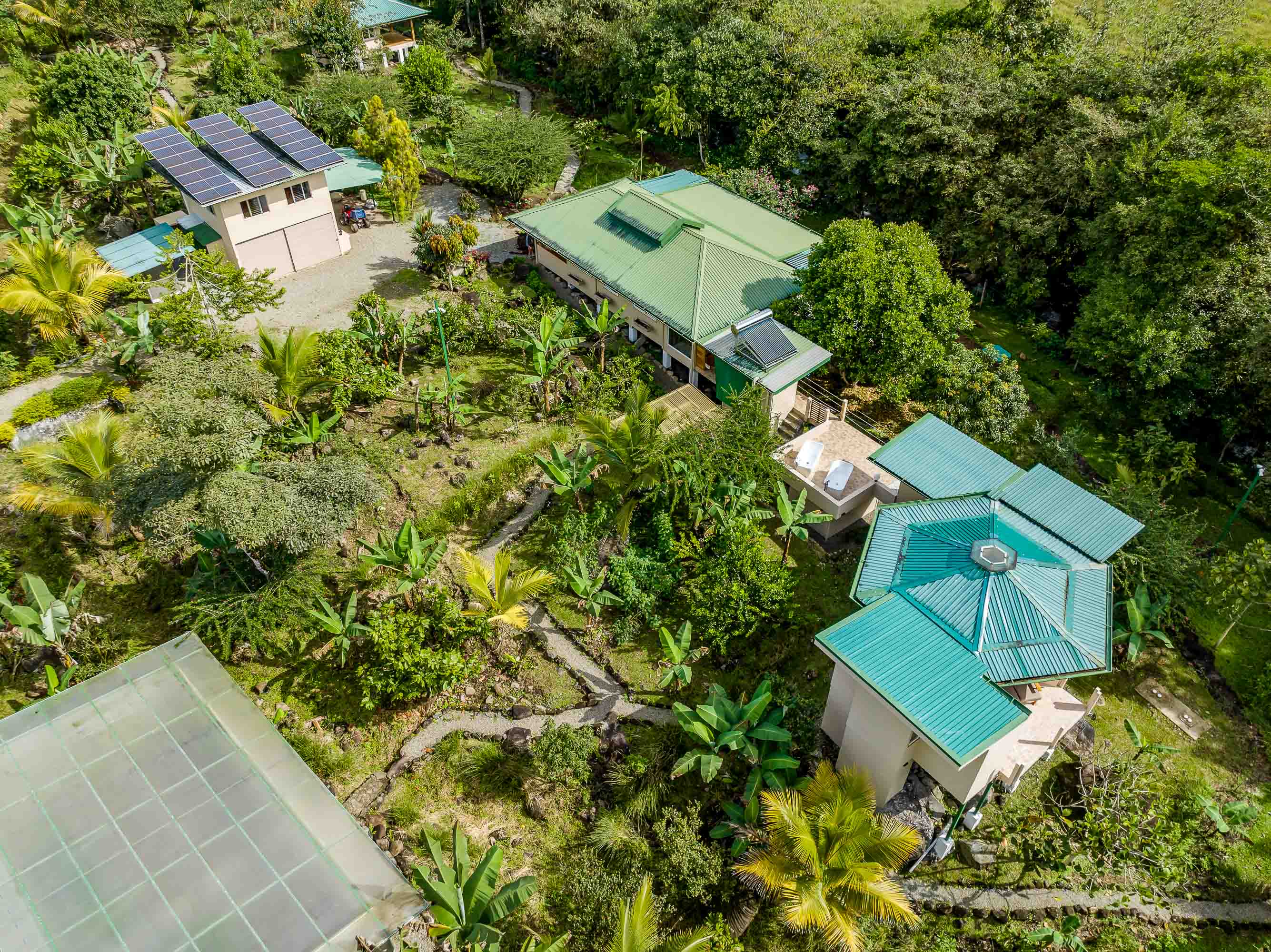 4 bed Single Family Homes For Sale in Perez Zeledon, Puntarenas - thumb 2