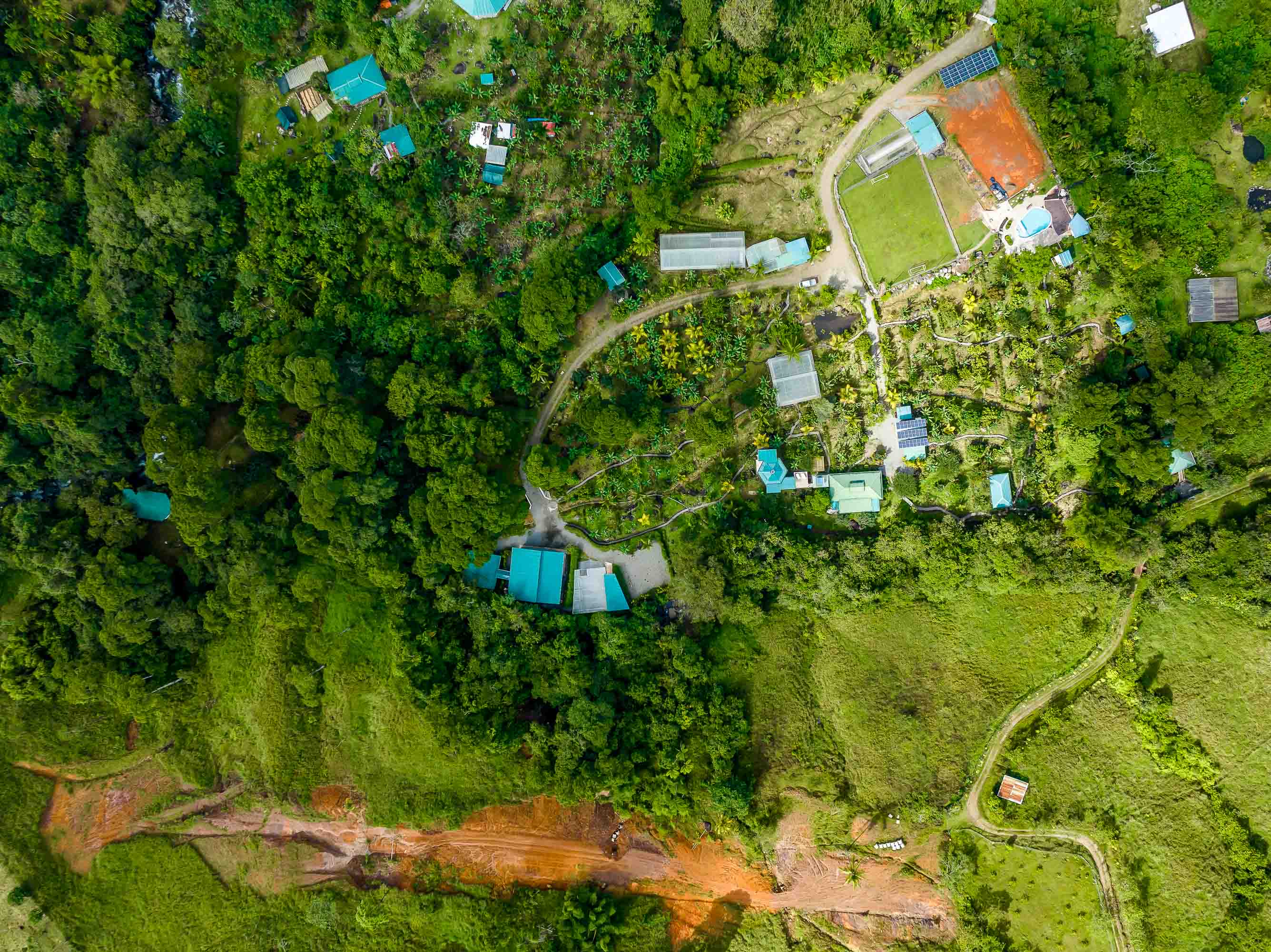 4 bed Single Family Homes For Sale in Perez Zeledon, Puntarenas - thumb 1