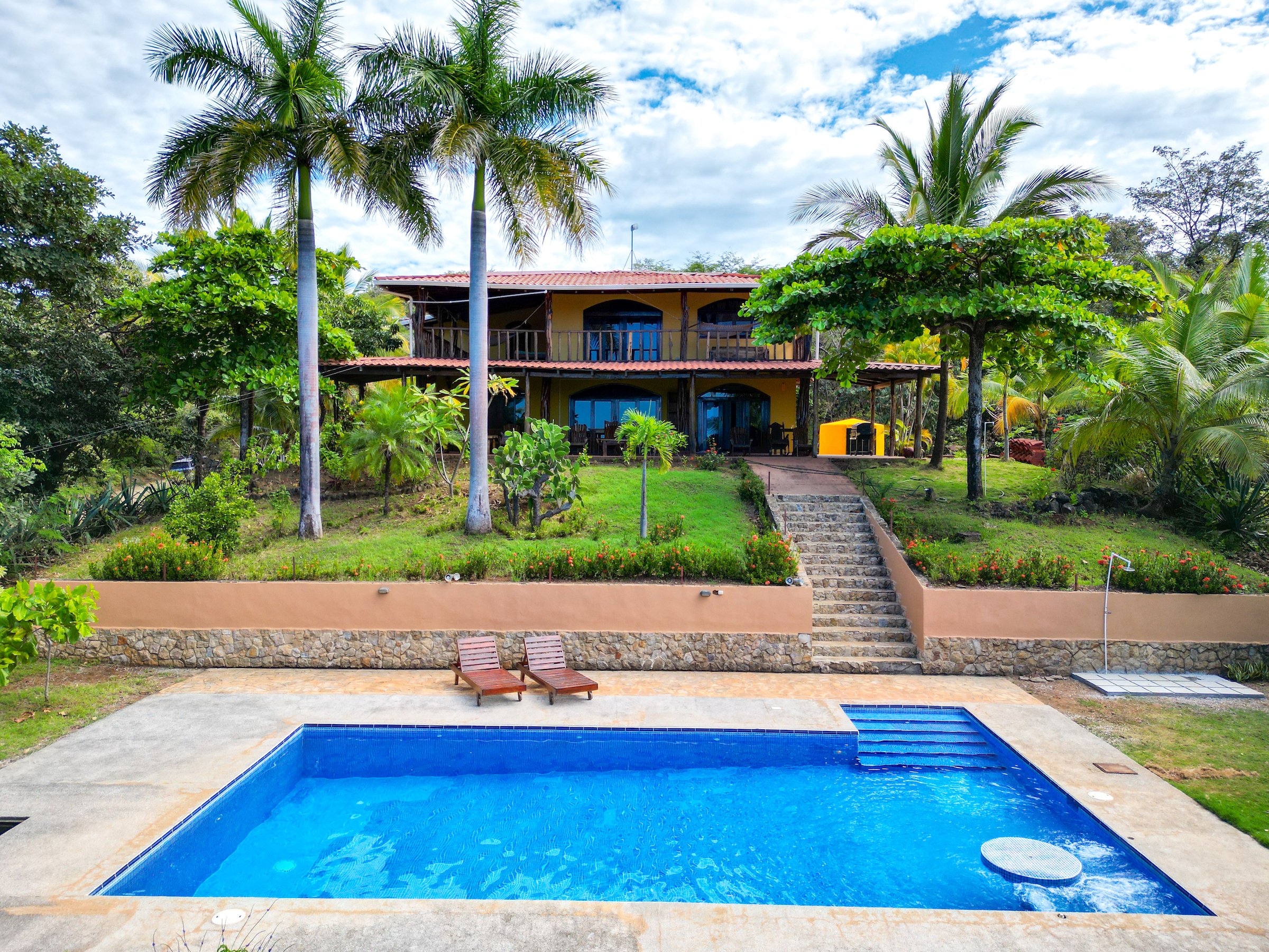 5 bed Single Family Homes For Sale in Playa Negra, Guanacaste - thumb 3