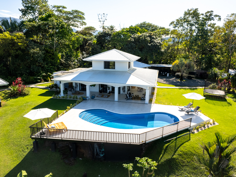 4 bed Single Family Homes For Sale in Ojochal, Puntarenas - 1