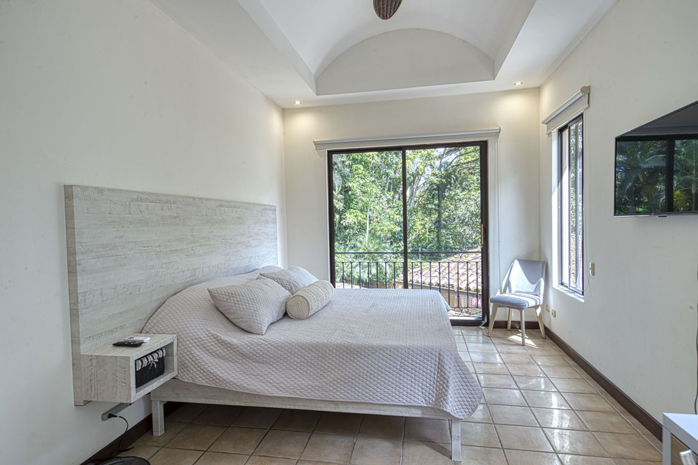 4 bed Single Family Homes For Sale in Jaco, Puntarenas - thumb 12