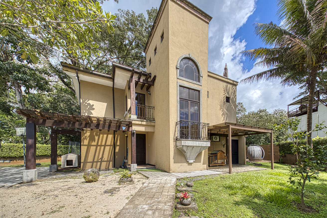 4 bed Single Family Homes For Sale in Jaco, Puntarenas - thumb 20