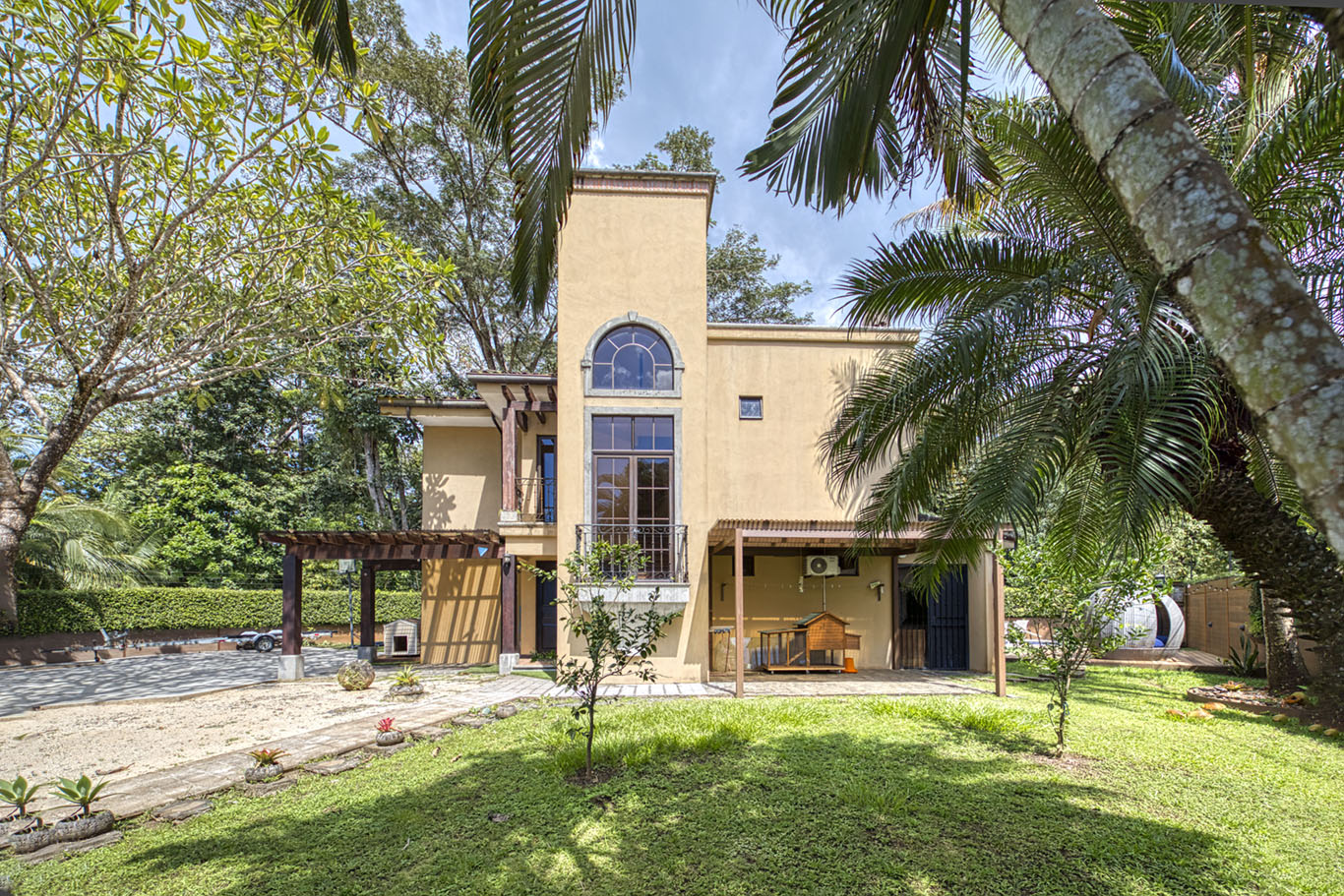 4 bed Single Family Homes For Sale in Jaco, Puntarenas - thumb 21