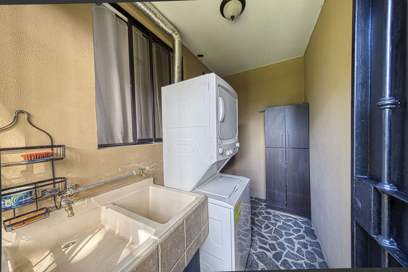 4 bed Single Family Homes For Sale in Jaco, Puntarenas - thumb 8