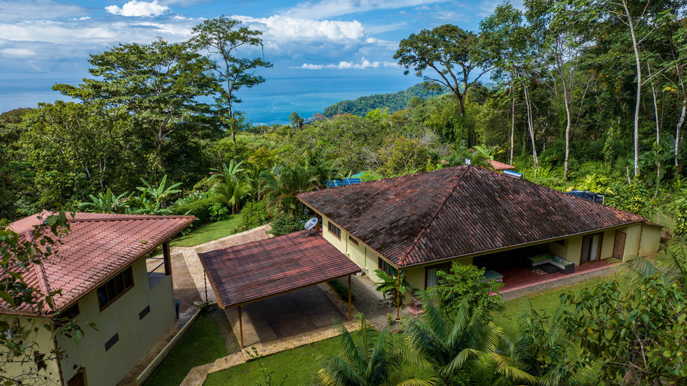 4 bed Single Family Homes For Sale in Dominical, Puntarenas - thumb 7