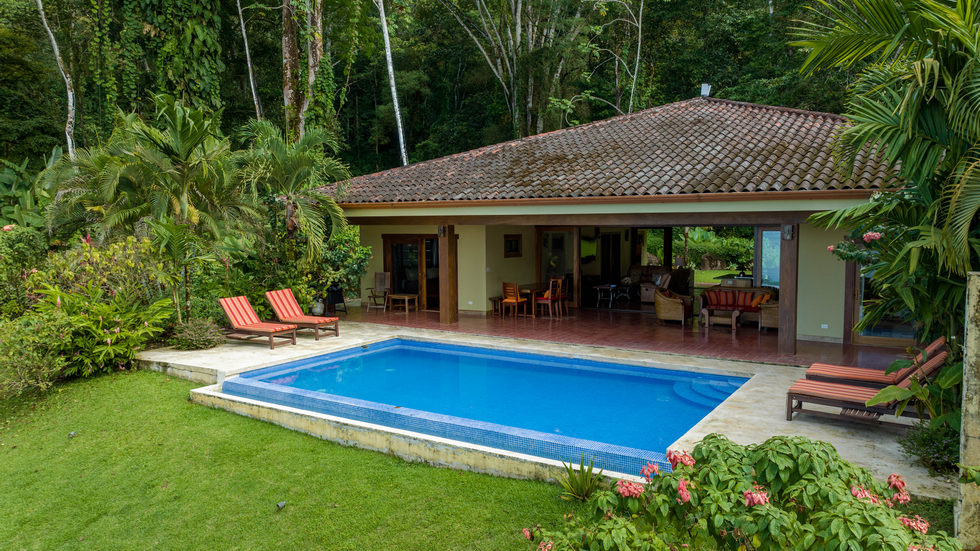 4 bed Single Family Homes For Sale in Dominical, Puntarenas - thumb 2