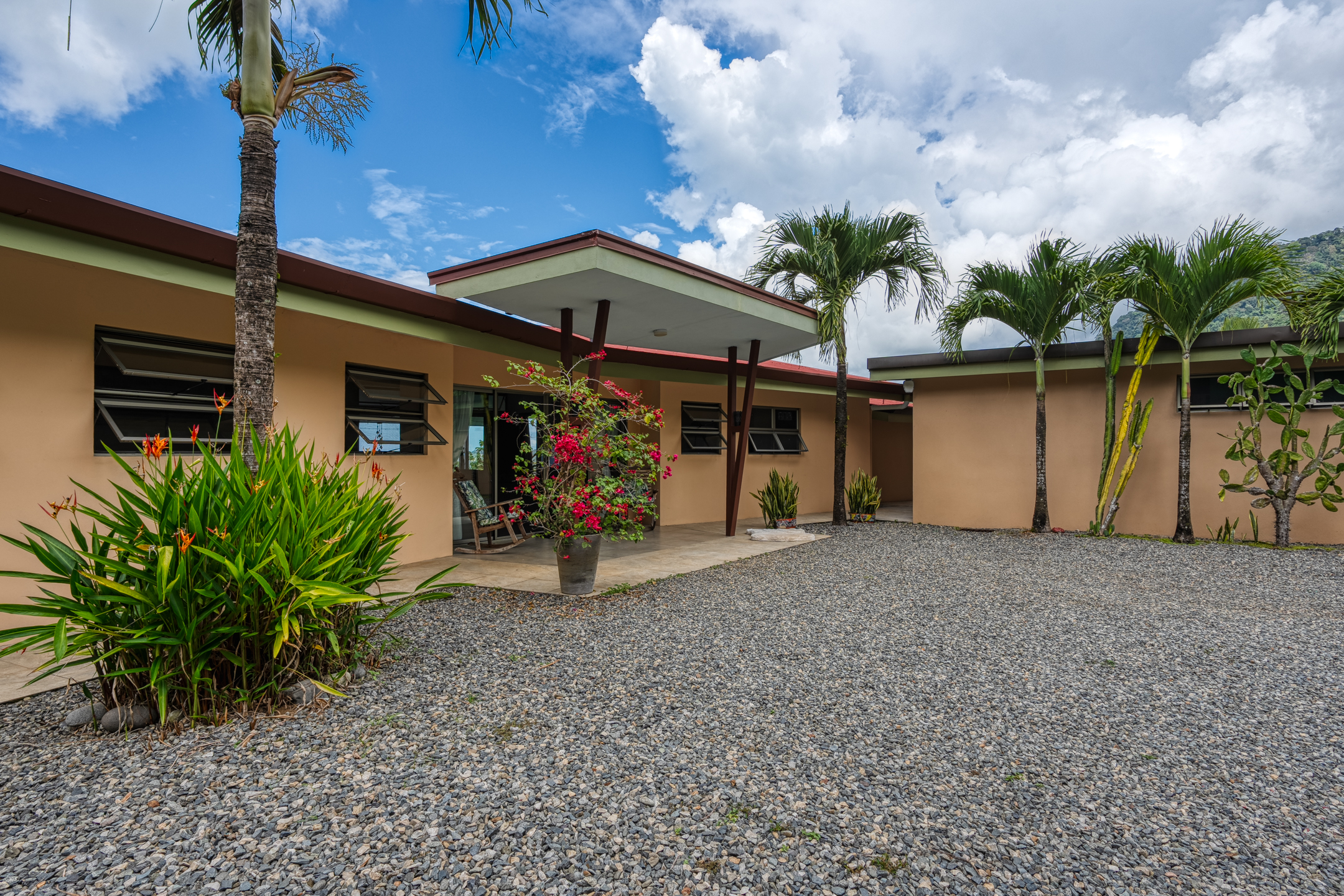 4 bed Single Family Homes For Sale in Ojochal, Puntarenas - thumb 4