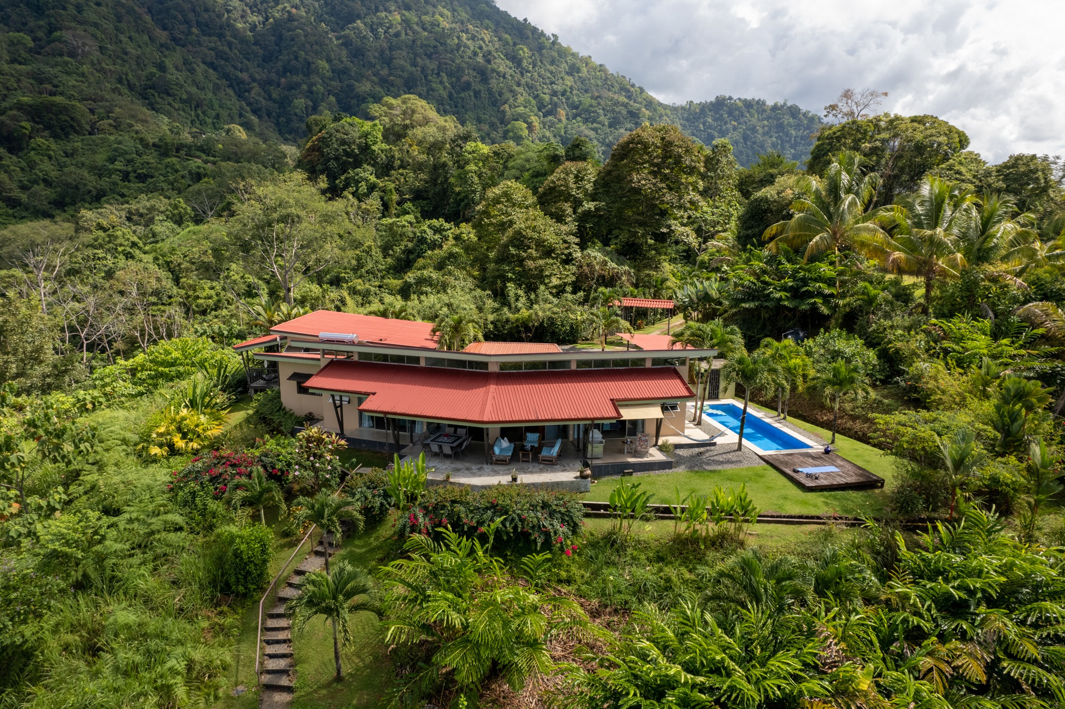 4 bed Single Family Homes For Sale in Ojochal, Puntarenas - thumb 1