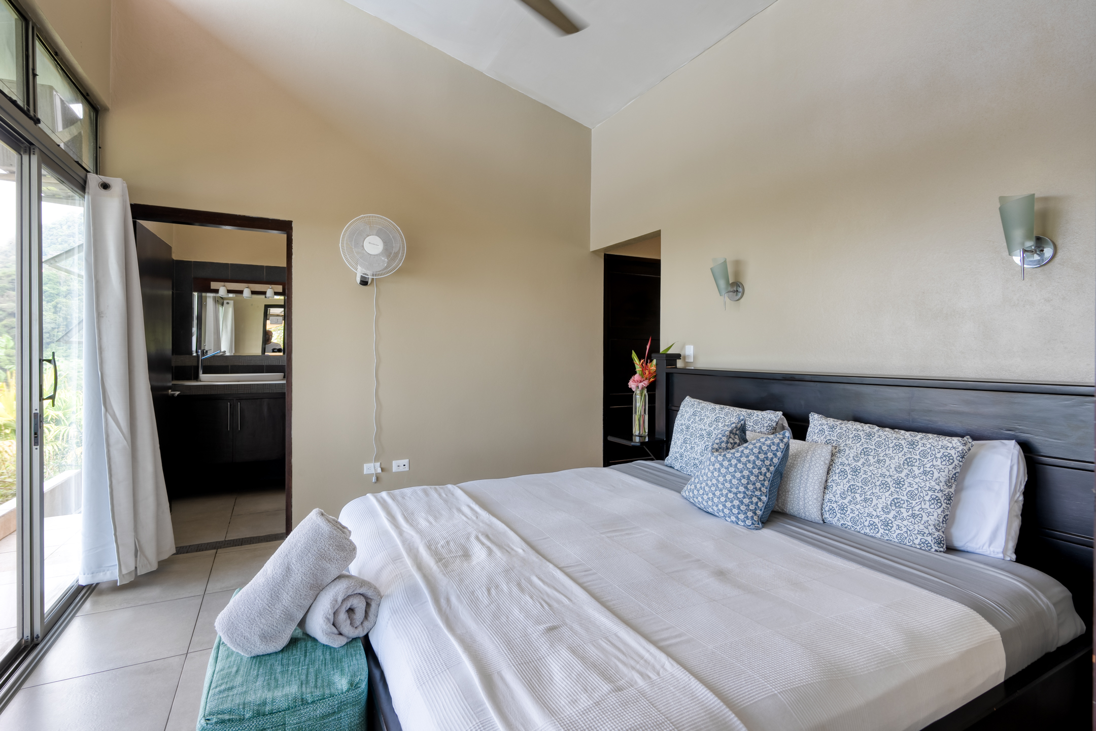 4 bed Single Family Homes For Sale in Ojochal, Puntarenas - thumb 21