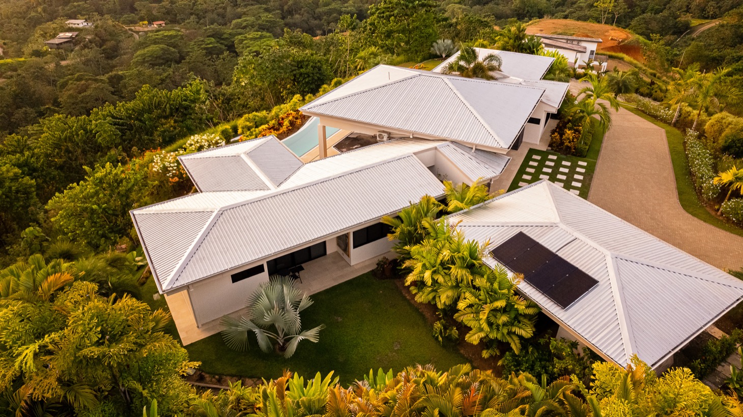 4 bed Single Family Homes For Sale in Ojochal, Puntarenas - thumb 6