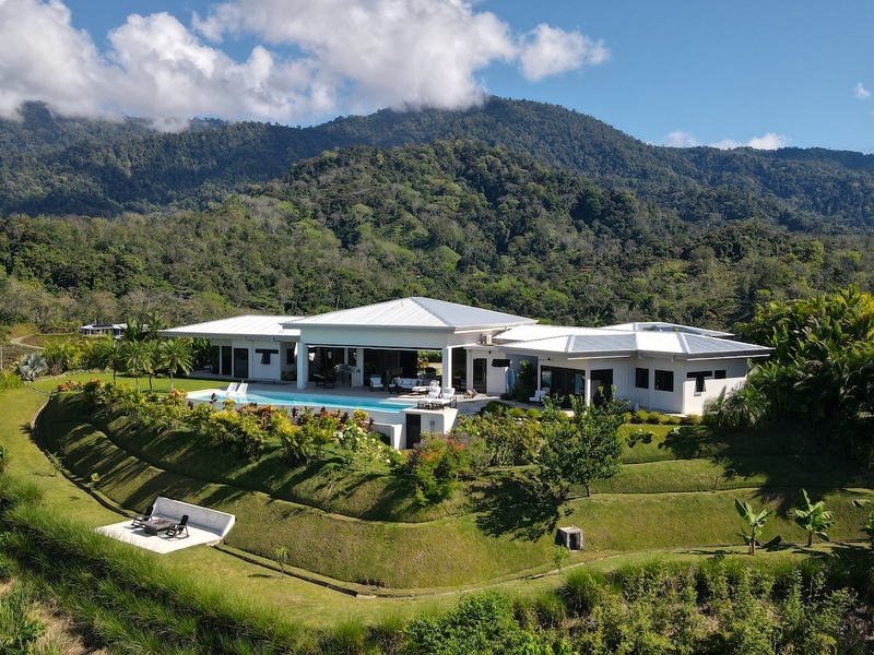 4 bed Single Family Homes For Sale in Ojochal, Puntarenas - 1