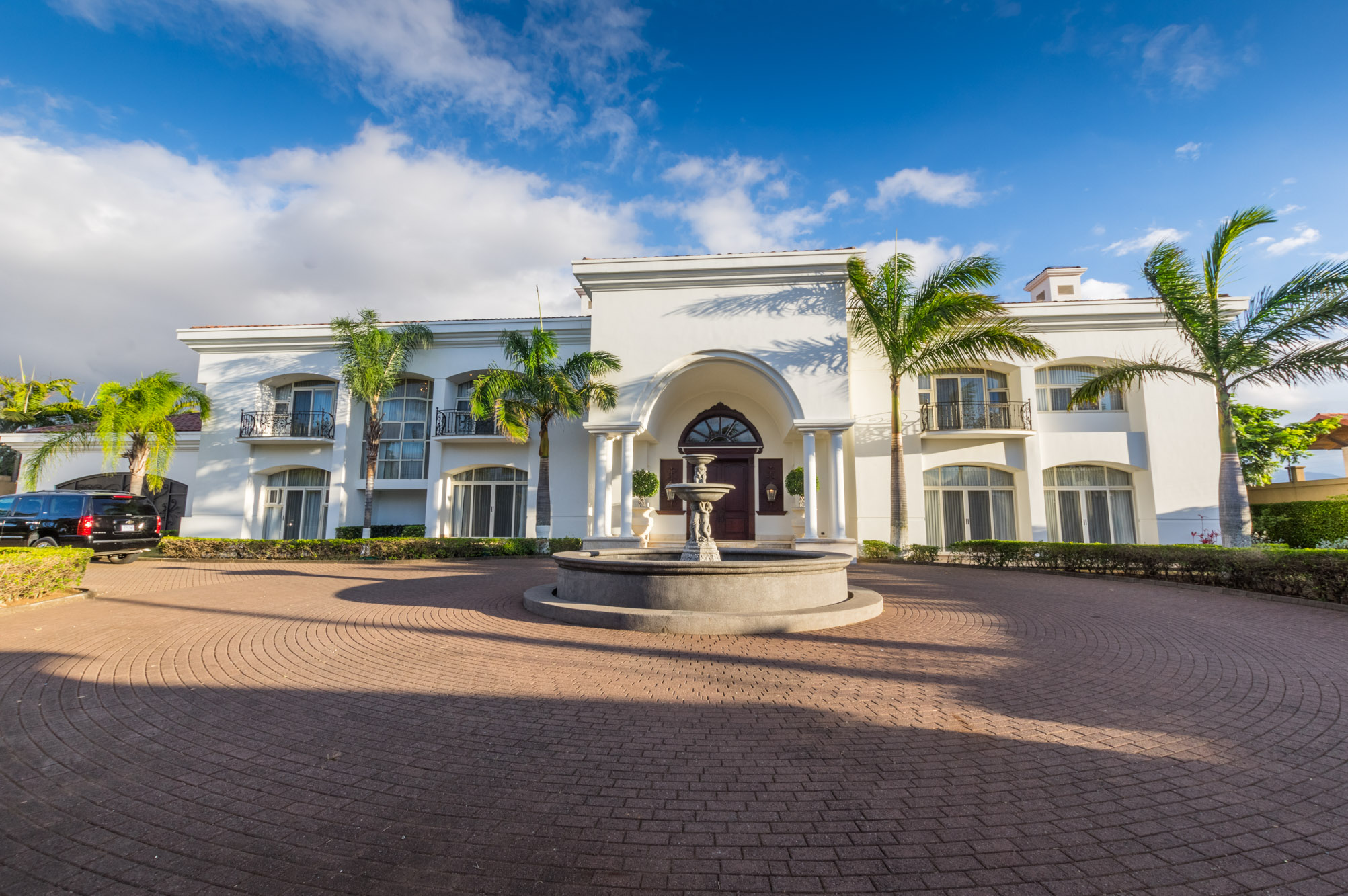 5 bed Single Family Homes For Sale in Ciudad Cariari, Heredia - thumb 3