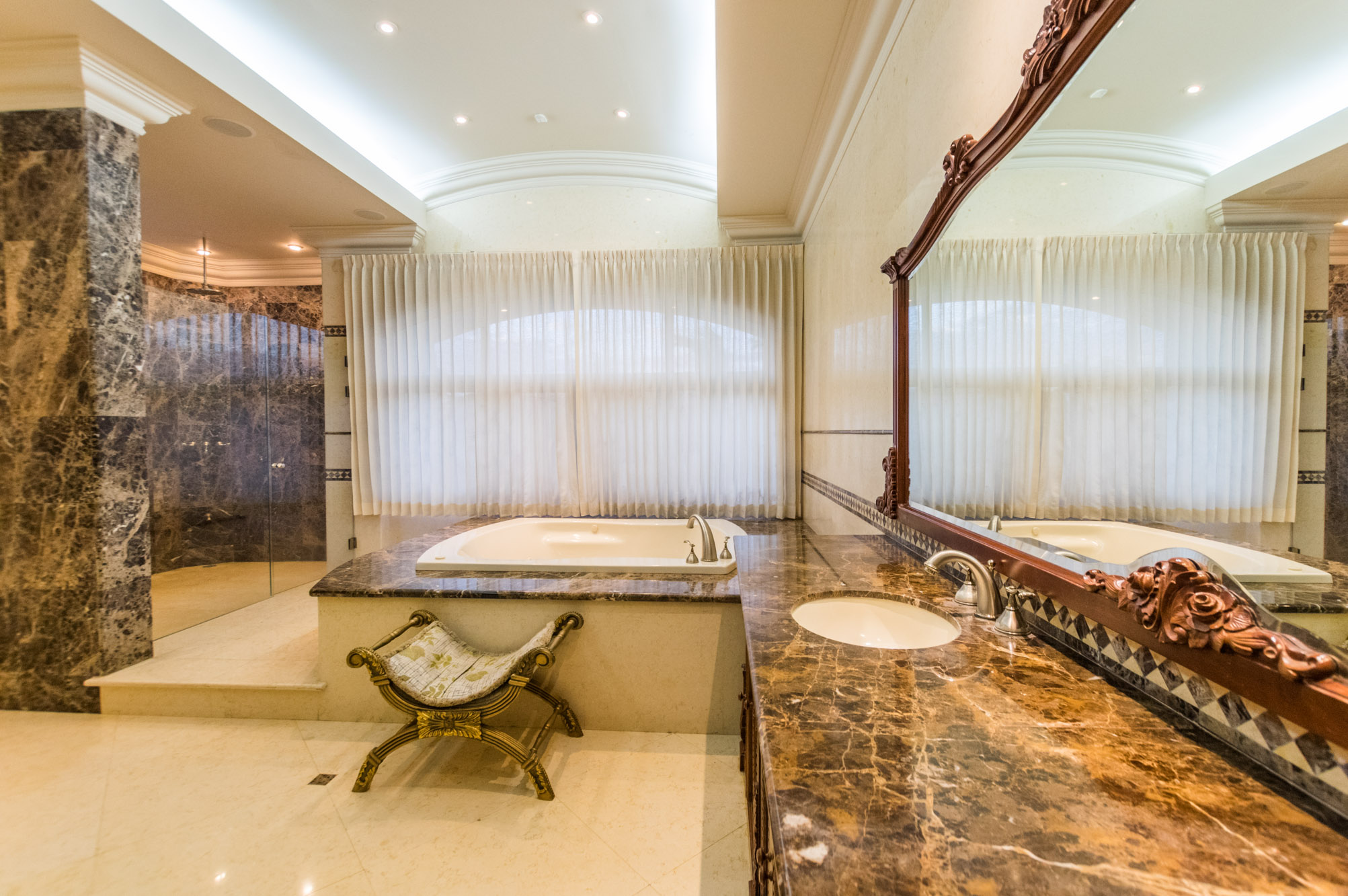 5 bed Single Family Homes For Sale in Ciudad Cariari, Heredia - thumb 25