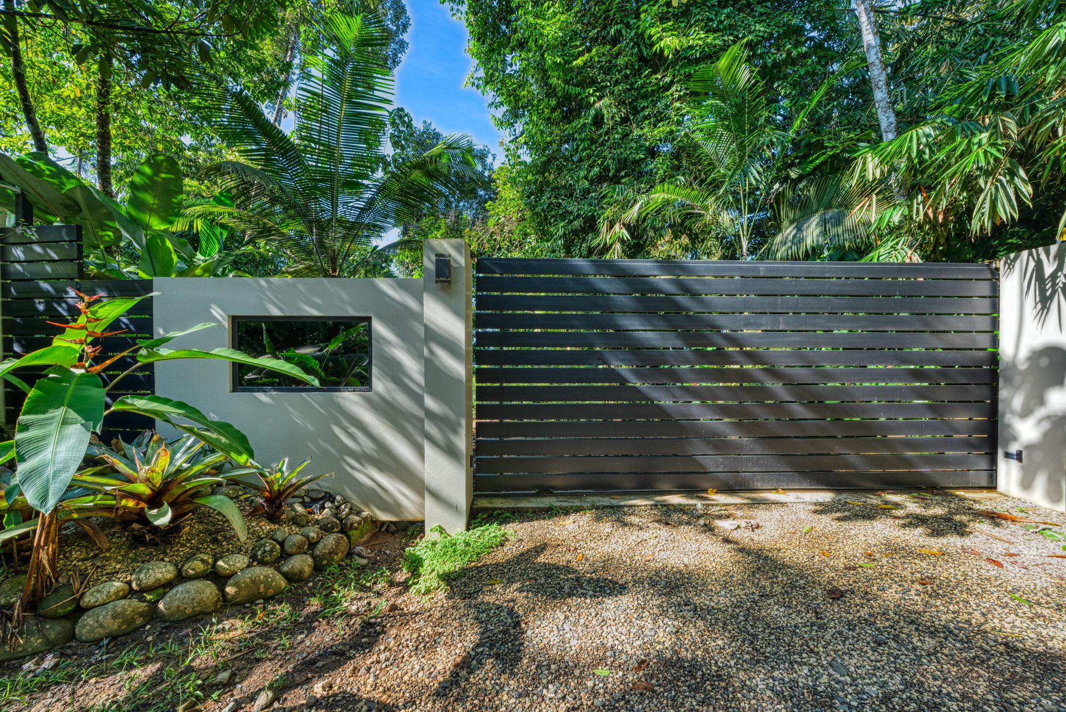 4 bed Single Family Homes For Sale in Dominical, Puntarenas - thumb 29